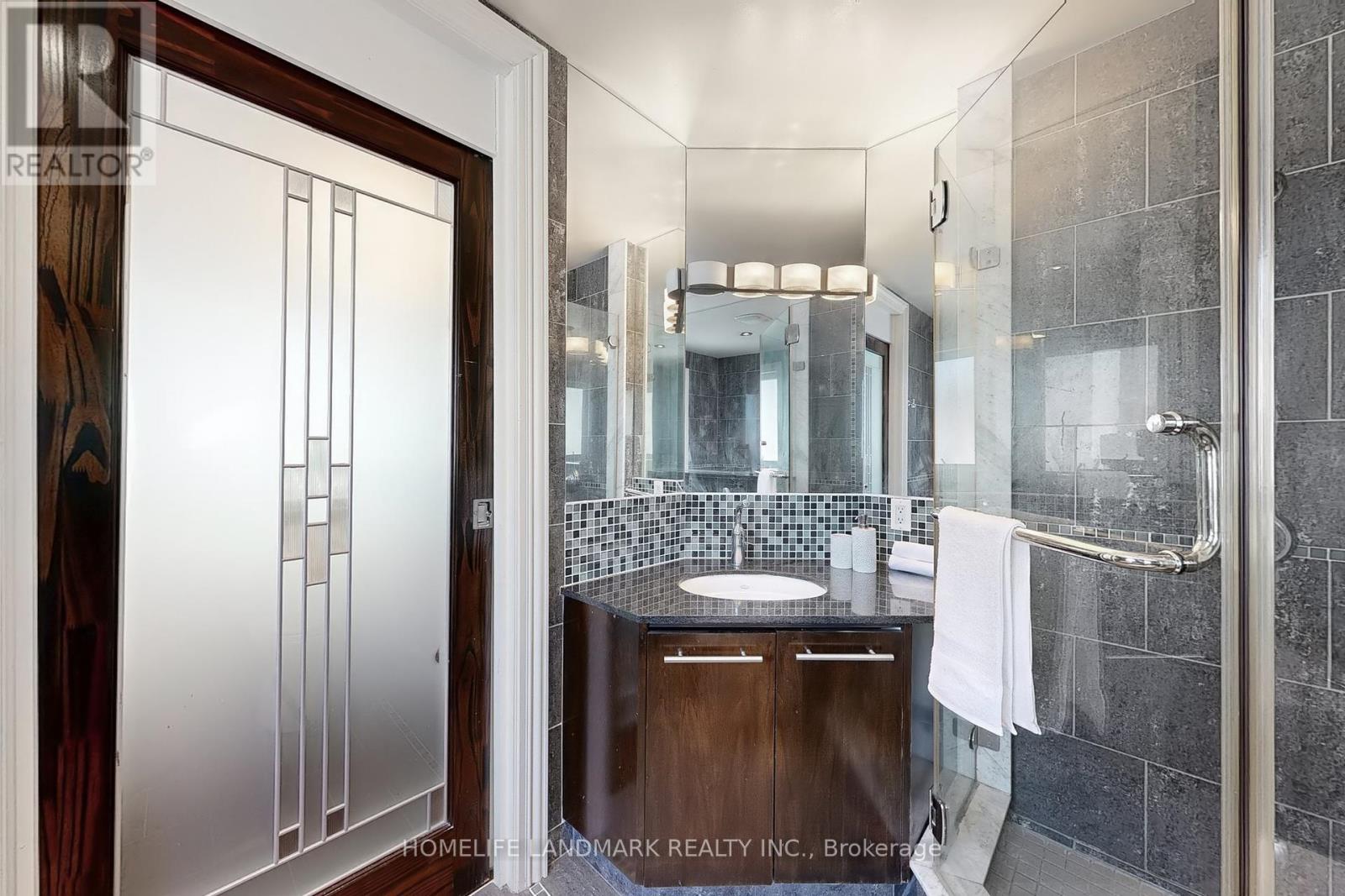 61 Whittaker Crescent, Toronto, Ontario  M2K 1K9 - Photo 22 - C12458746