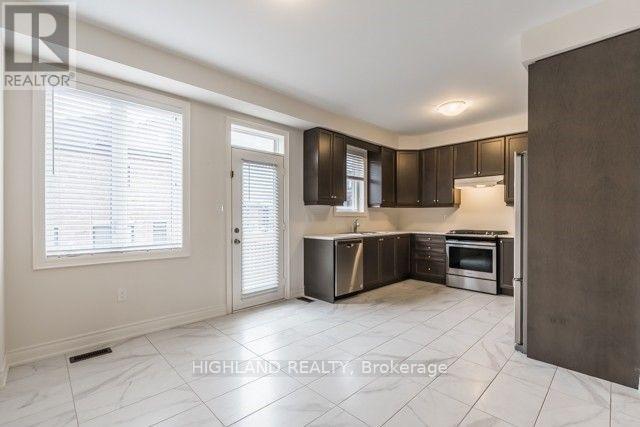 436 Wheat Boom Drive, Oakville, Ontario  L6H 0S1 - Photo 8 - W12458742