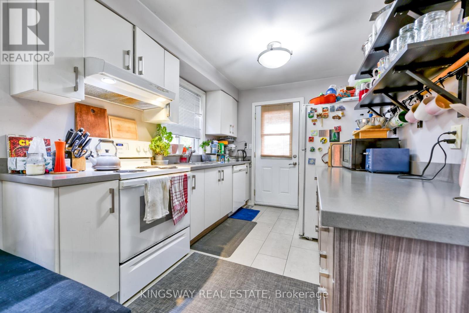 29 Evans Avenue, Toronto, Ontario  M8Z 1H4 - Photo 15 - W12458747