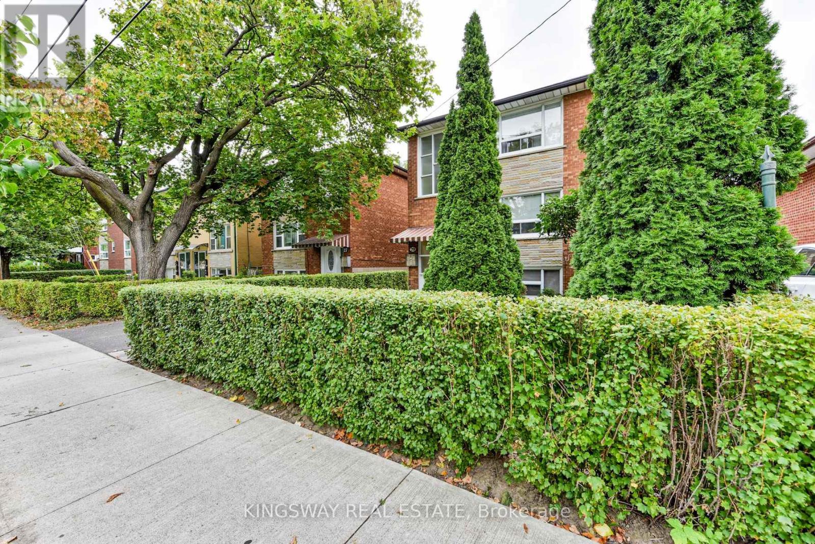 29 Evans Avenue, Toronto, Ontario  M8Z 1H4 - Photo 3 - W12458747