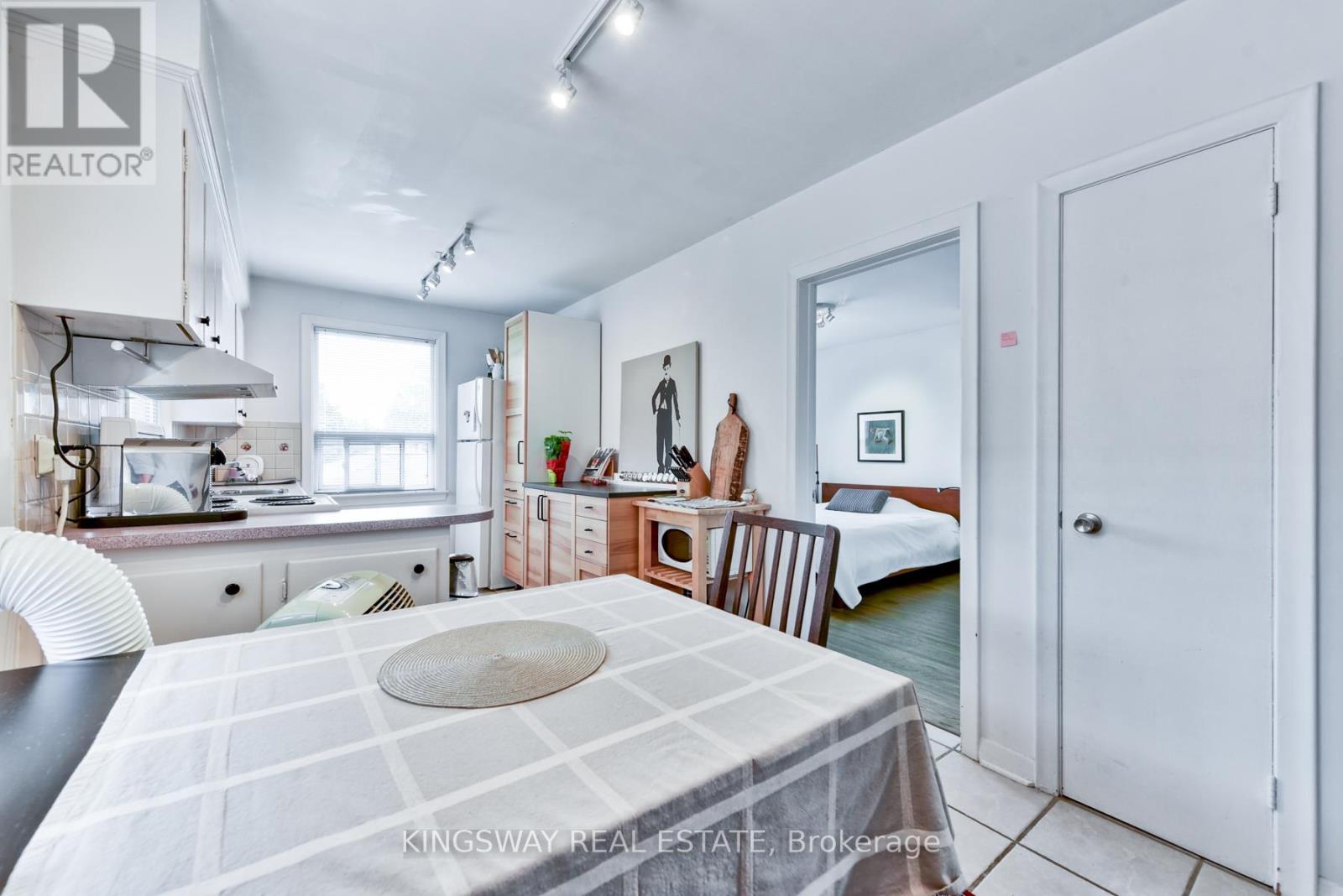 29 Evans Avenue, Toronto, Ontario  M8Z 1H4 - Photo 38 - W12458747