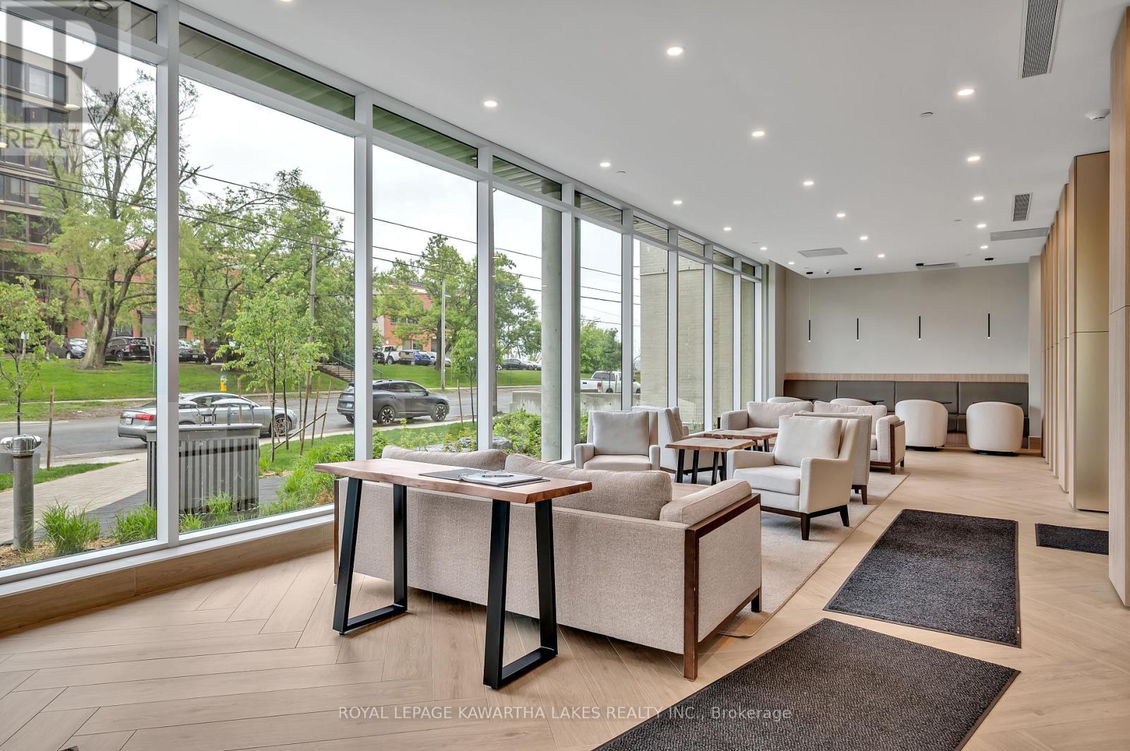 404 - 195 Hunter Street E, Peterborough East, Ontario  K9H 1G9 - Photo 5 - X12458751