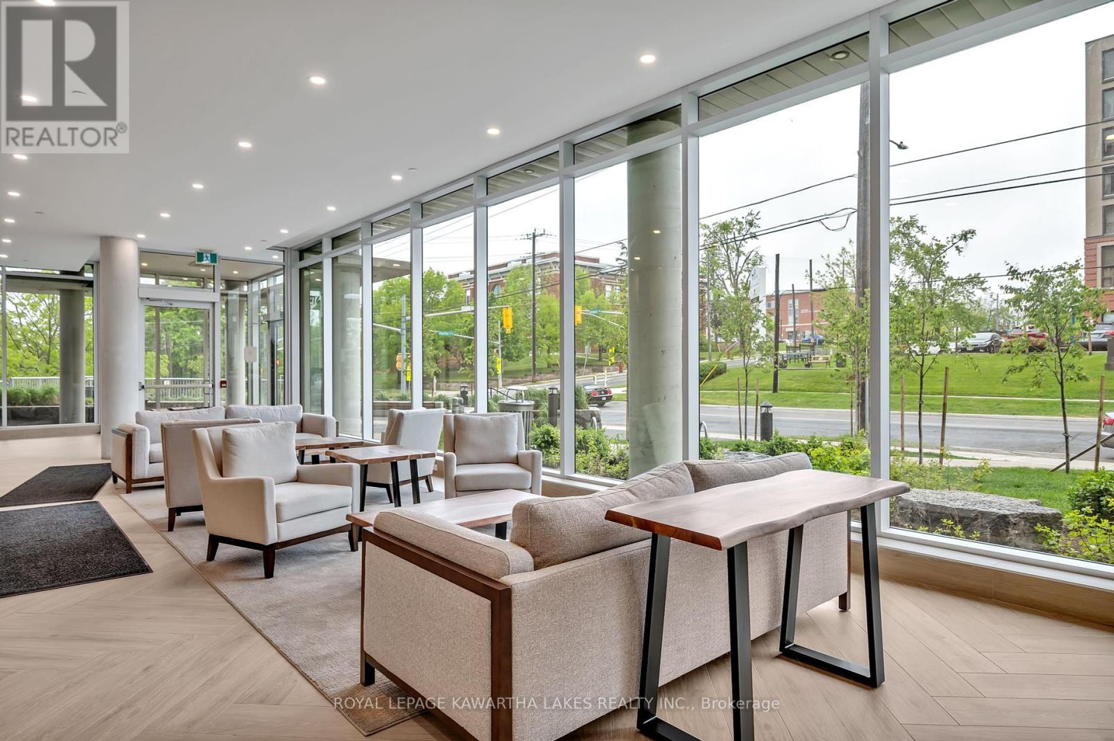 404 - 195 Hunter Street E, Peterborough East, Ontario  K9H 1G9 - Photo 6 - X12458751