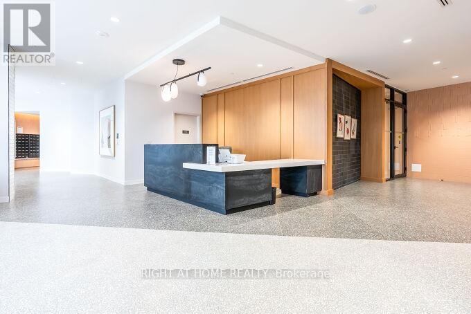 2701 - 2495 Eglinton Avenue W, Mississauga, Ontario  L5M 2V8 - Photo 3 - W12458752