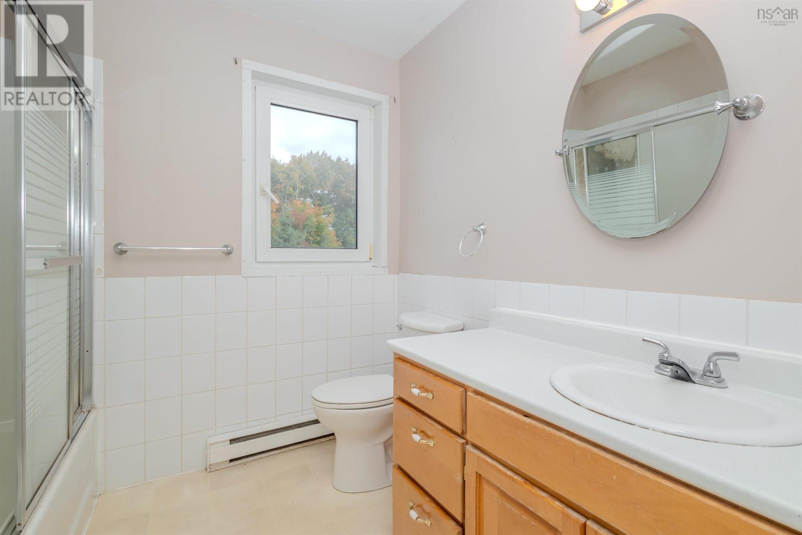 50/52 Myrtle Street, Westmount, Nova Scotia  B1L 1A7 - Photo 15 - 202525675