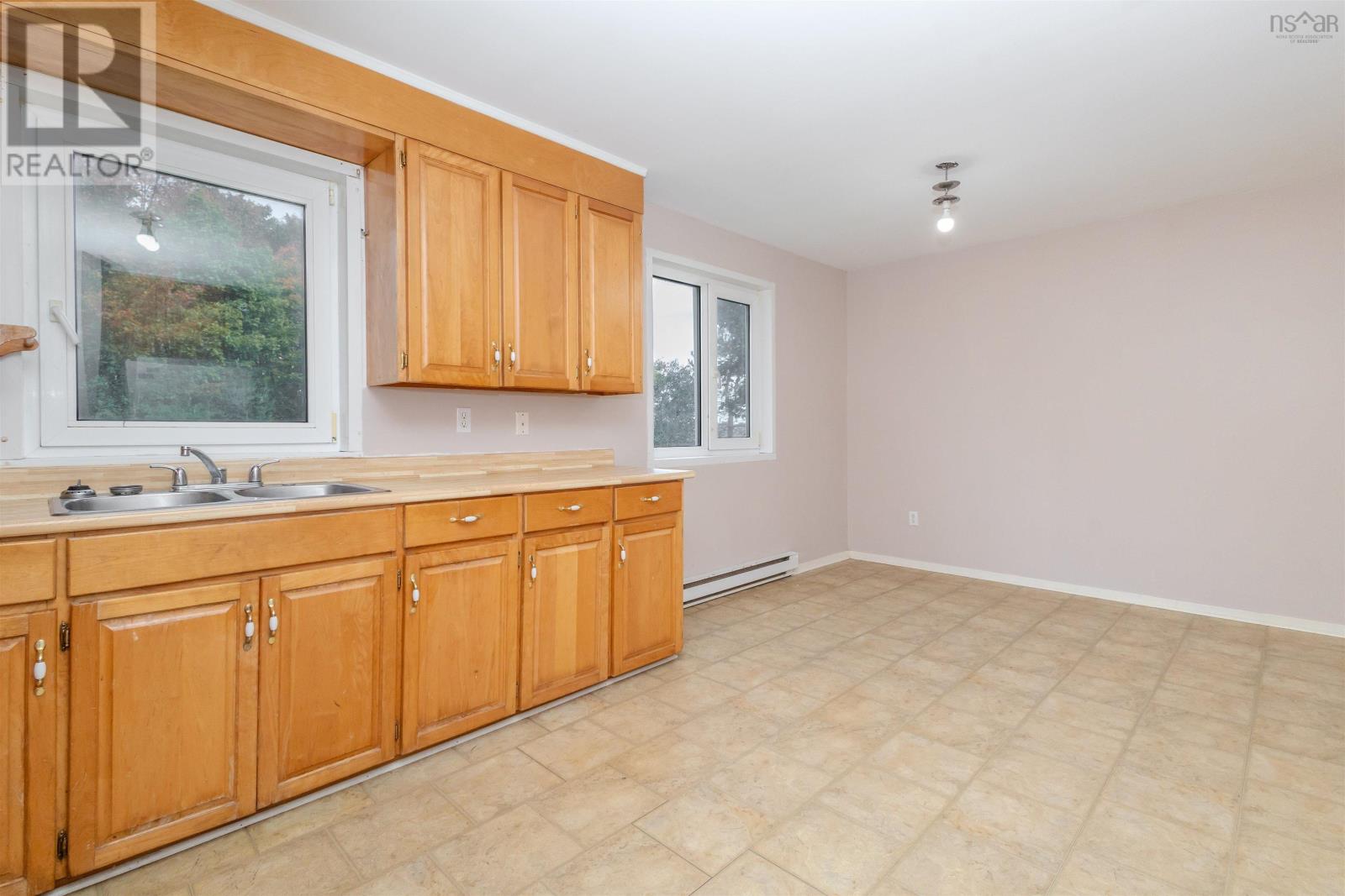 50/52 Myrtle Street, Westmount, Nova Scotia  B1L 1A7 - Photo 11 - 202525675
