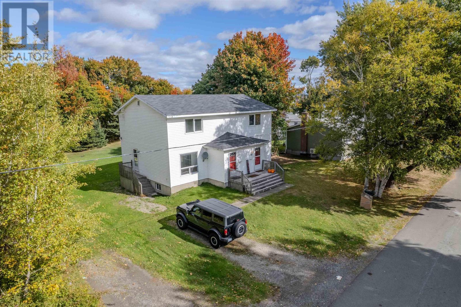 50/52 Myrtle Street, Westmount, Nova Scotia  B1L 1A7 - Photo 3 - 202525675