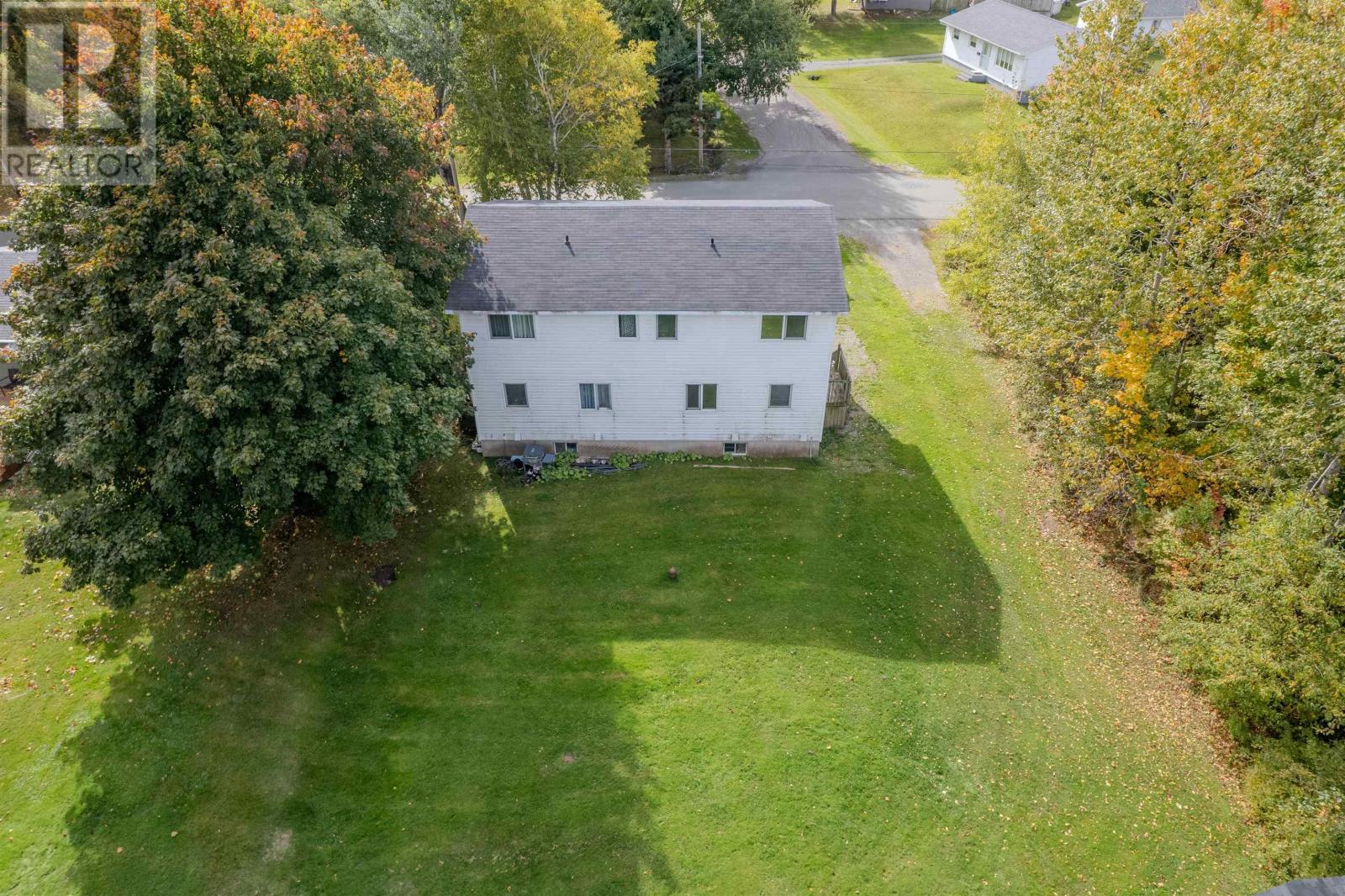 50/52 Myrtle Street, Westmount, Nova Scotia  B1L 1A7 - Photo 6 - 202525675