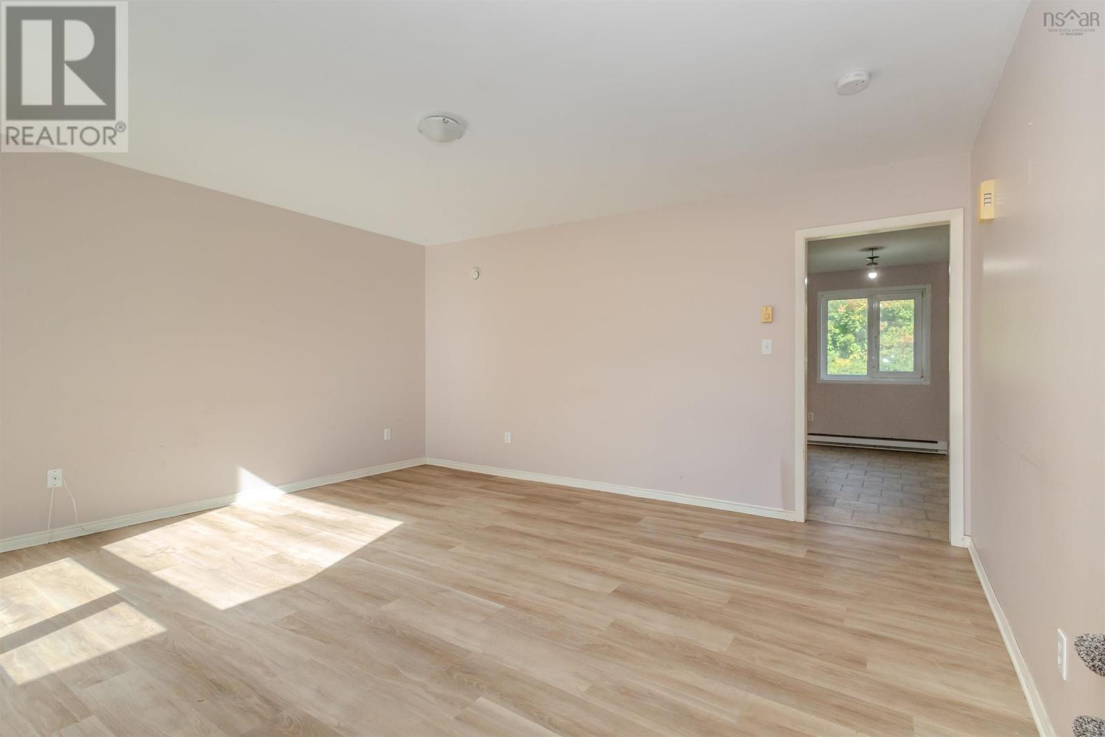 50/52 Myrtle Street, Westmount, Nova Scotia  B1L 1A7 - Photo 8 - 202525675