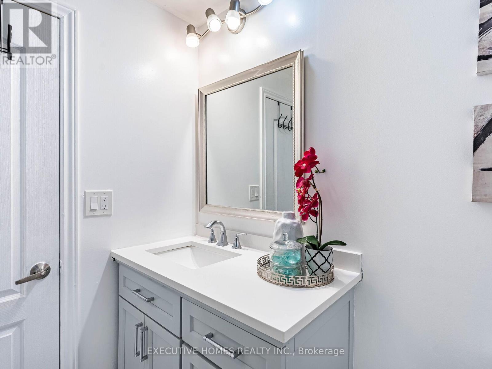 210 - 55 Rameau Drive E, Toronto, Ontario  M2H 1T6 - Photo 36 - C12451084