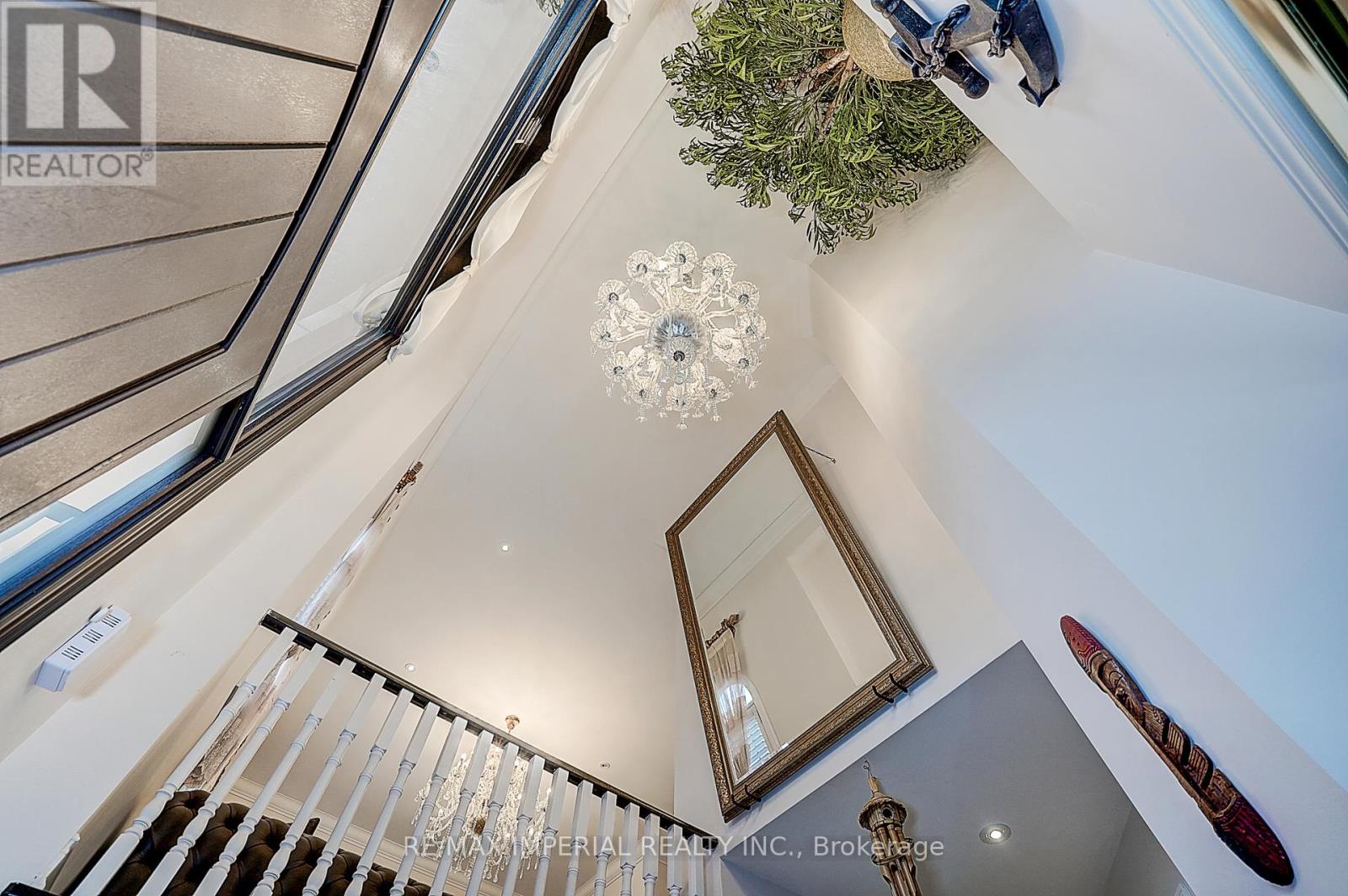 32 Brandon Gate Drive, Vaughan, Ontario  L6A 2L4 - Photo 30 - N12458765