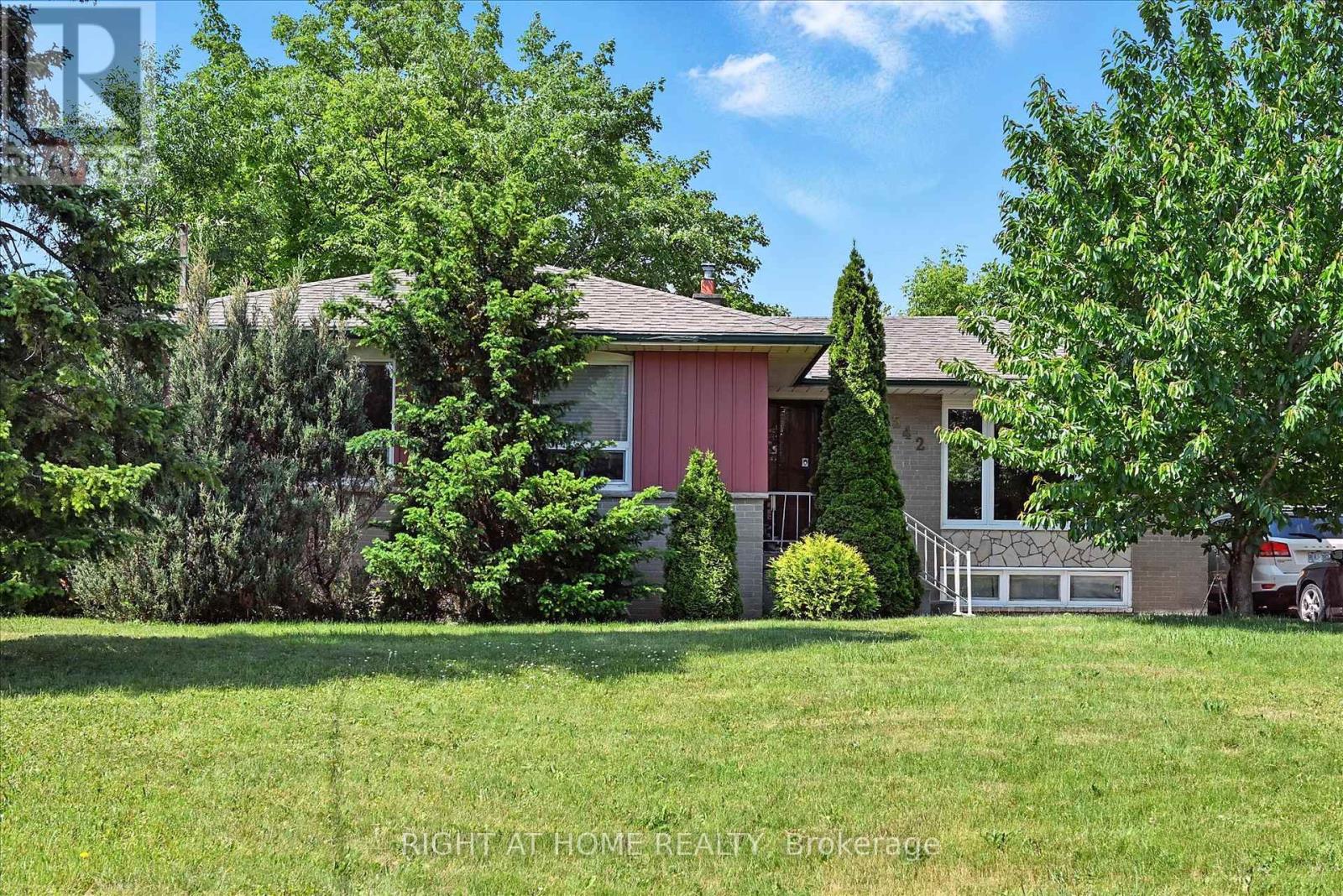542 TRUDALE COURT, Oakville, Ontario