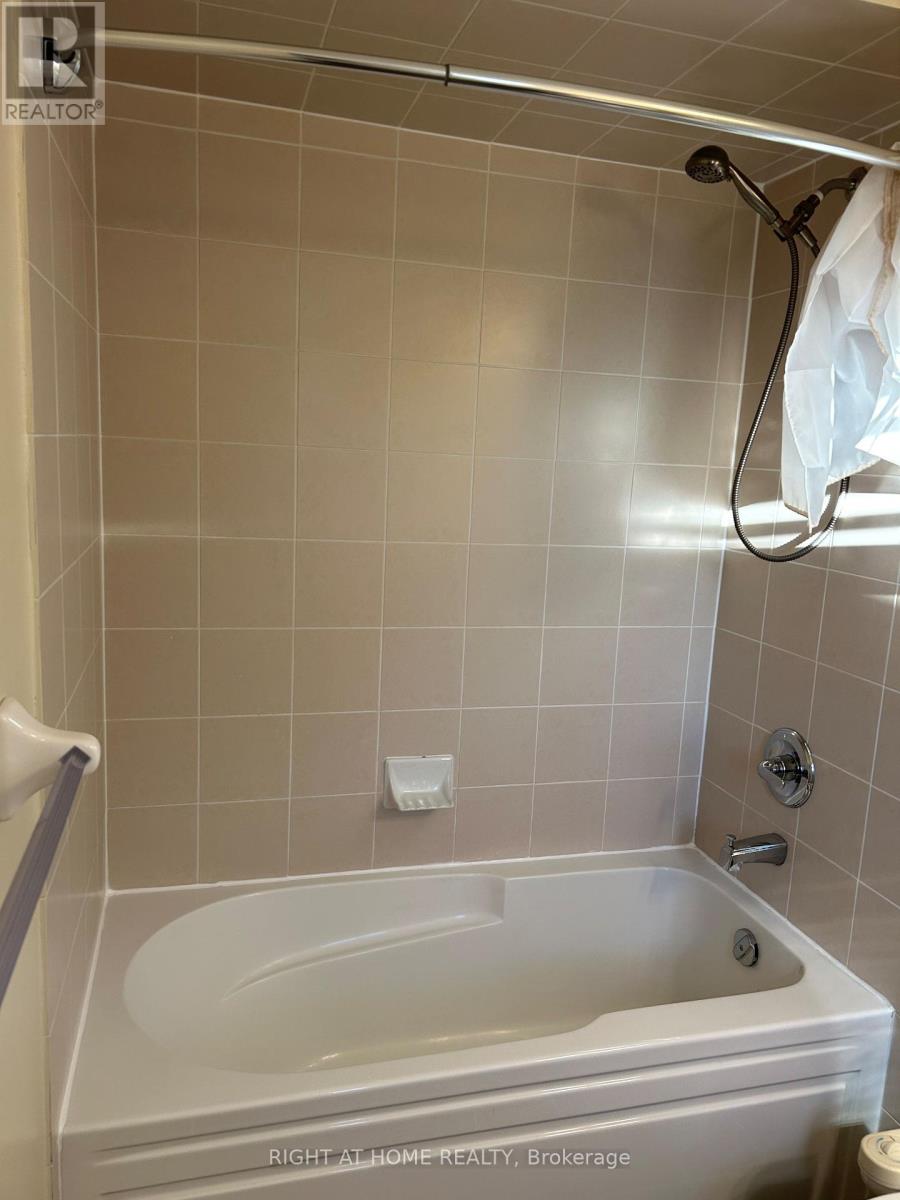 132 Mcknight Avenue, Hamilton, Ontario  L0R 2H7 - Photo 34 - X12458761
