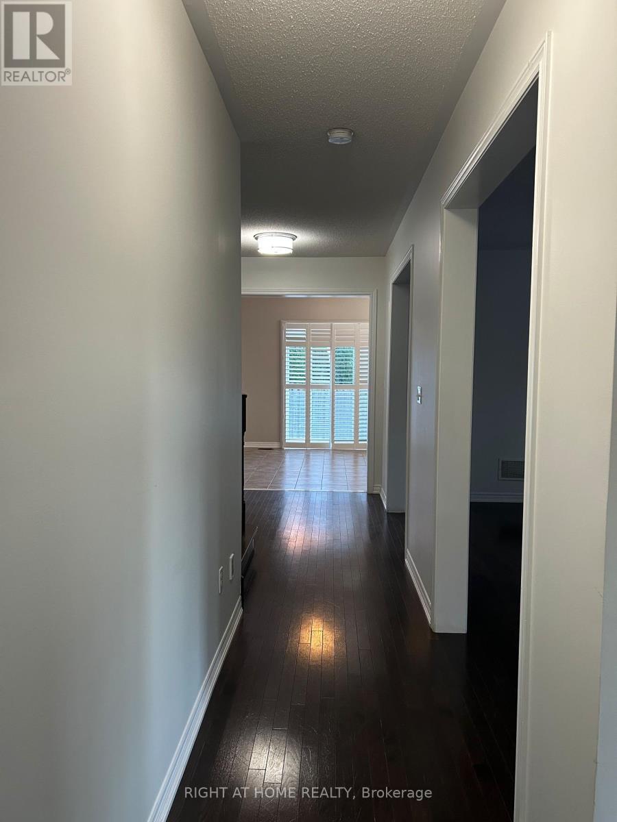 132 Mcknight Avenue, Hamilton, Ontario  L0R 2H7 - Photo 4 - X12458761