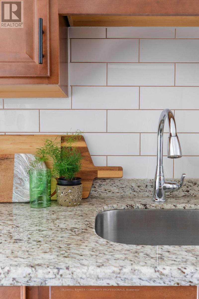 902 - 141 Catharine Street S, Hamilton, Ontario  L8N 2J7 - Photo 12 - X12458762