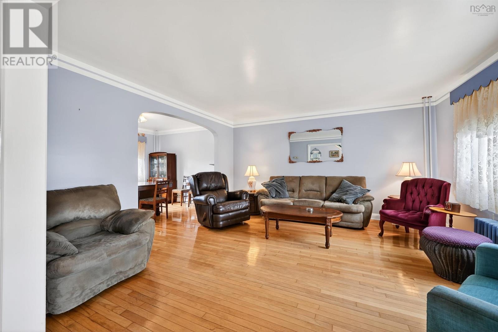 37 Macleod Street, Sydney, Nova Scotia  B1N 1B4 - Photo 12 - 202524580