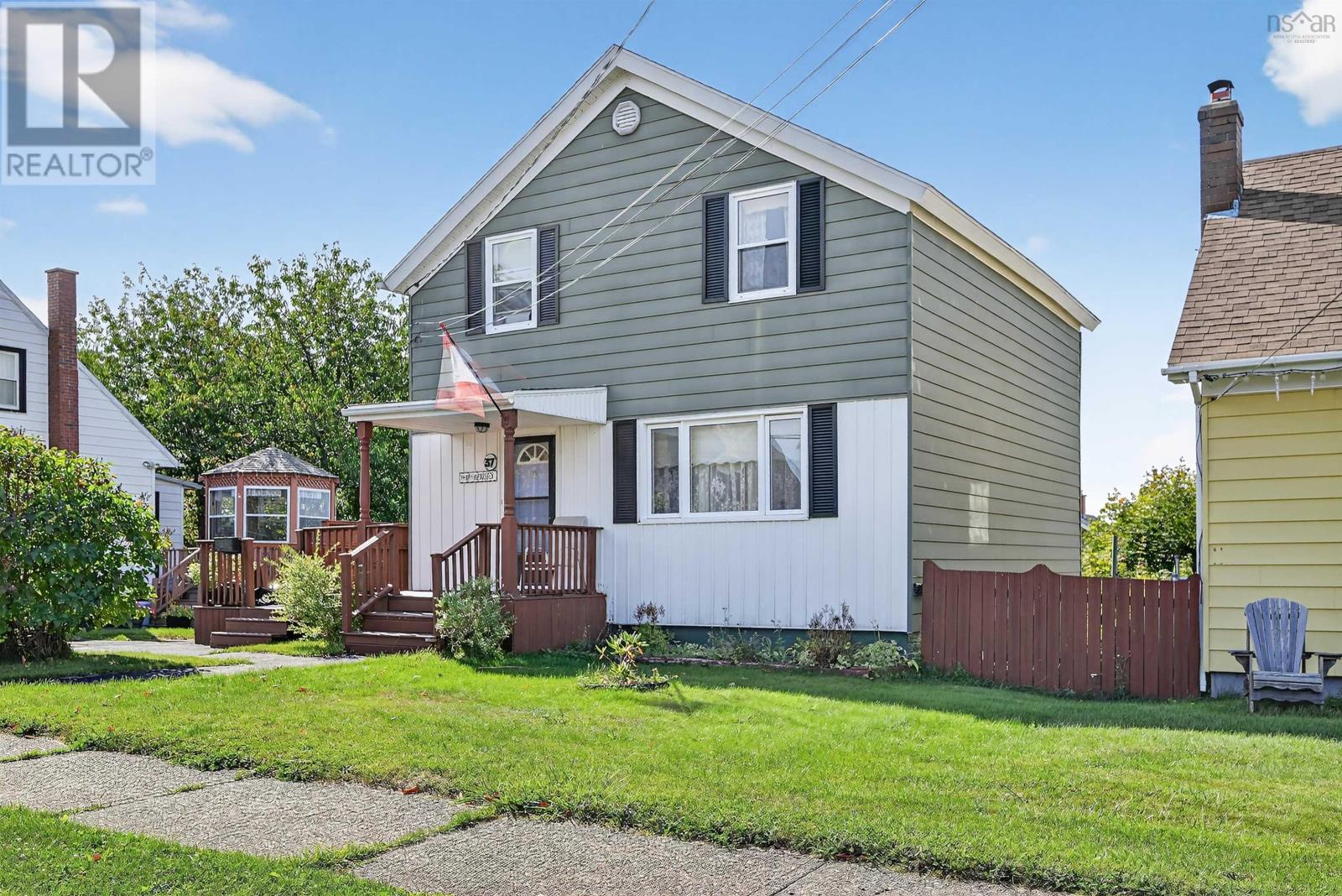37 Macleod Street, Sydney, Nova Scotia  B1N 1B4 - Photo 2 - 202524580