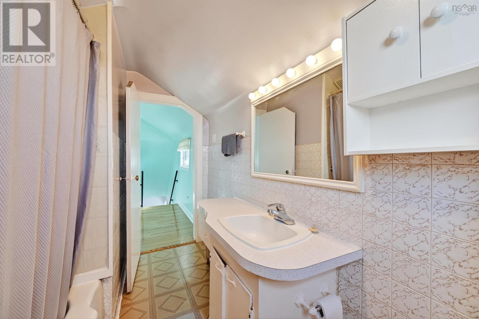 37 Macleod Street, Sydney, Nova Scotia  B1N 1B4 - Photo 43 - 202524580
