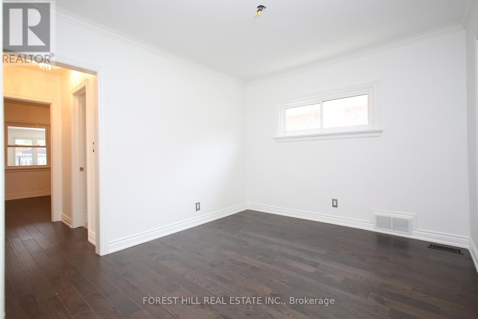 21 Presteign Avenue, Toronto, Ontario  M4B 3A9 - Photo 12 - E12458767