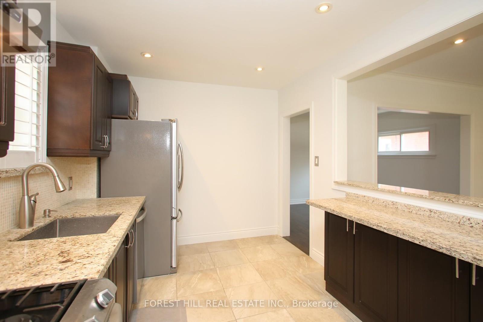 21 Presteign Avenue, Toronto, Ontario  M4B 3A9 - Photo 17 - E12458767