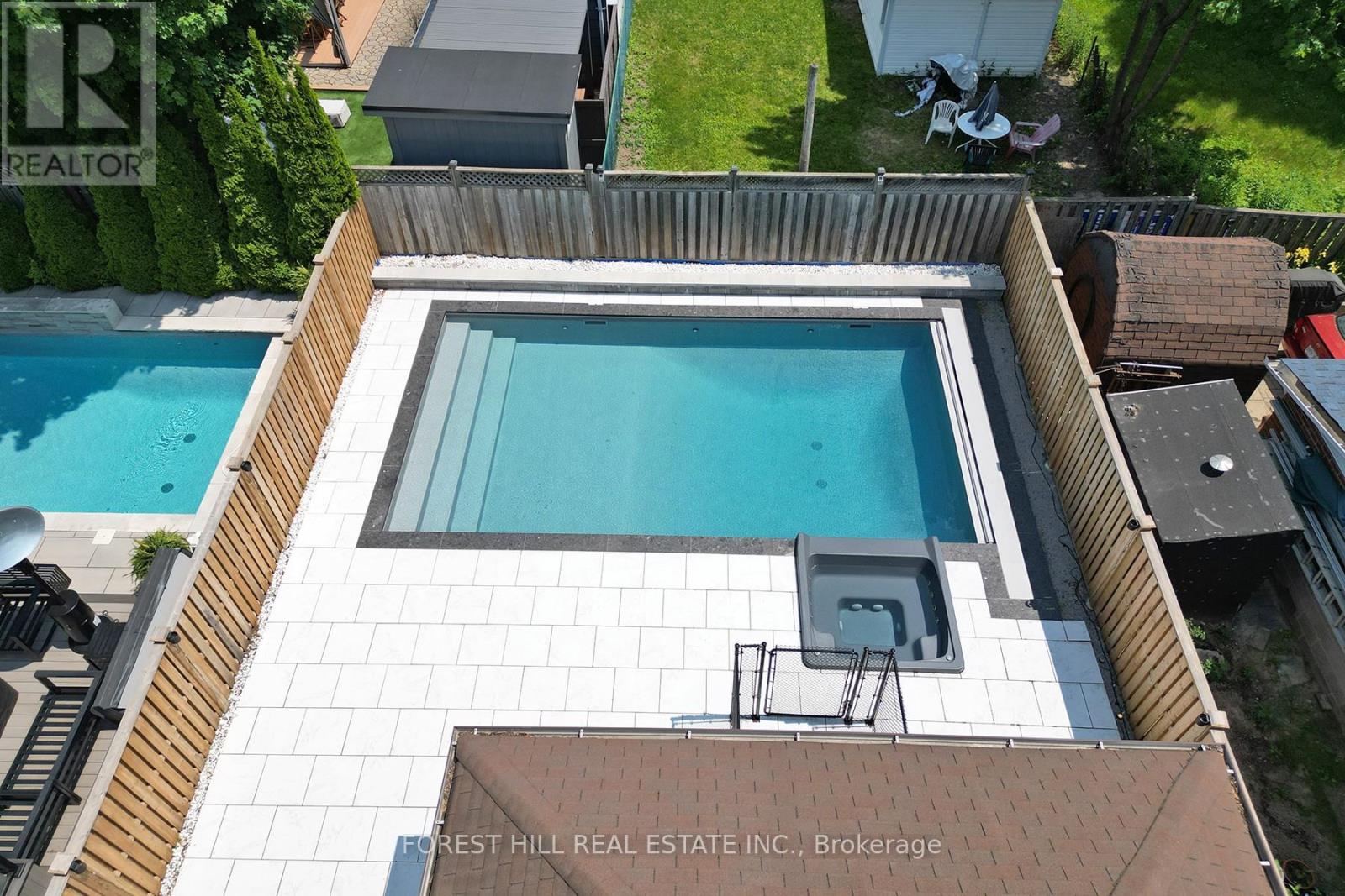 21 Presteign Avenue, Toronto, Ontario  M4B 3A9 - Photo 36 - E12458767