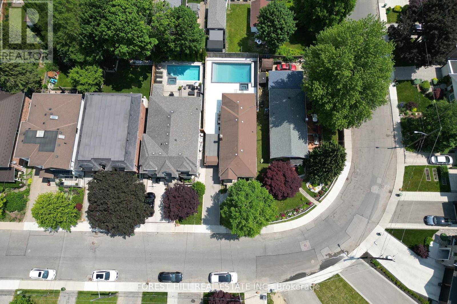 21 Presteign Avenue, Toronto, Ontario  M4B 3A9 - Photo 41 - E12458767