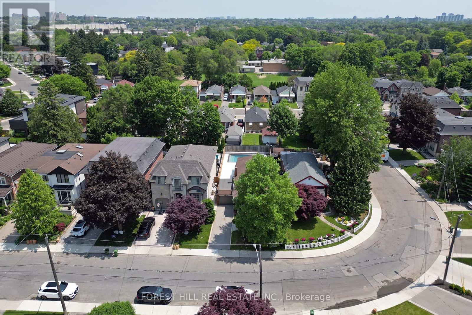 21 Presteign Avenue, Toronto, Ontario  M4B 3A9 - Photo 44 - E12458767