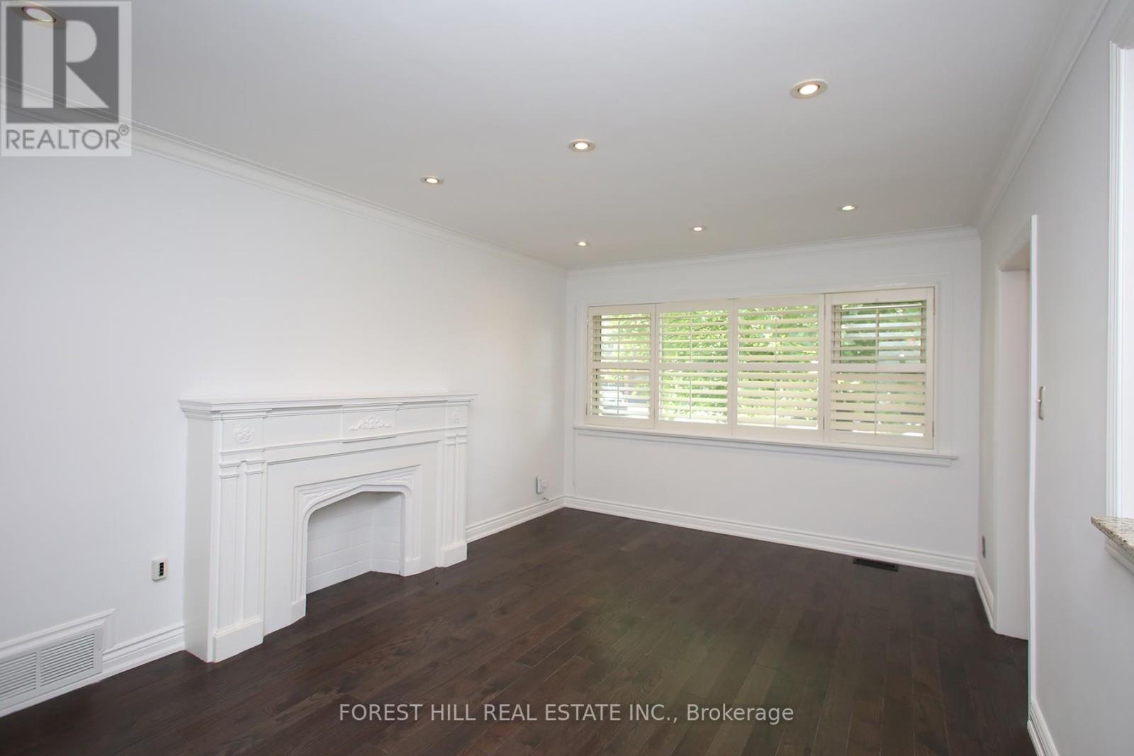21 Presteign Avenue, Toronto, Ontario  M4B 3A9 - Photo 7 - E12458767