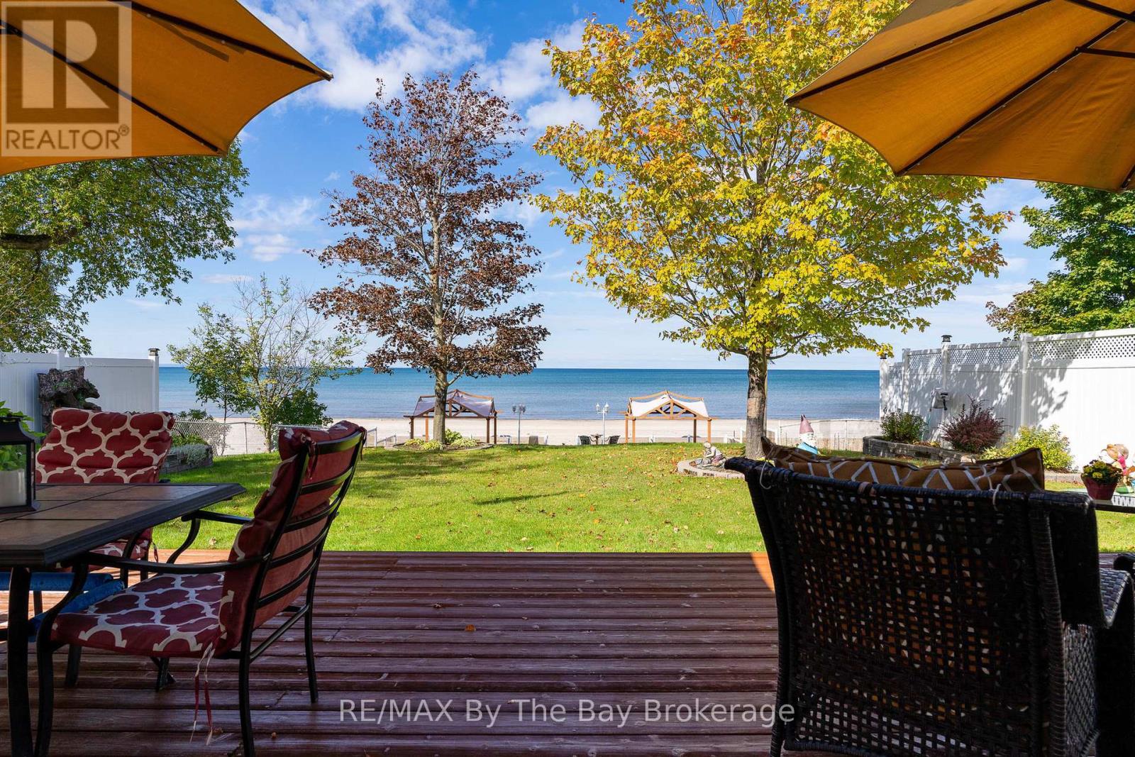108 Shore Lane, Wasaga Beach, Ontario  L9Z 2J6 - Photo 18 - S12458778