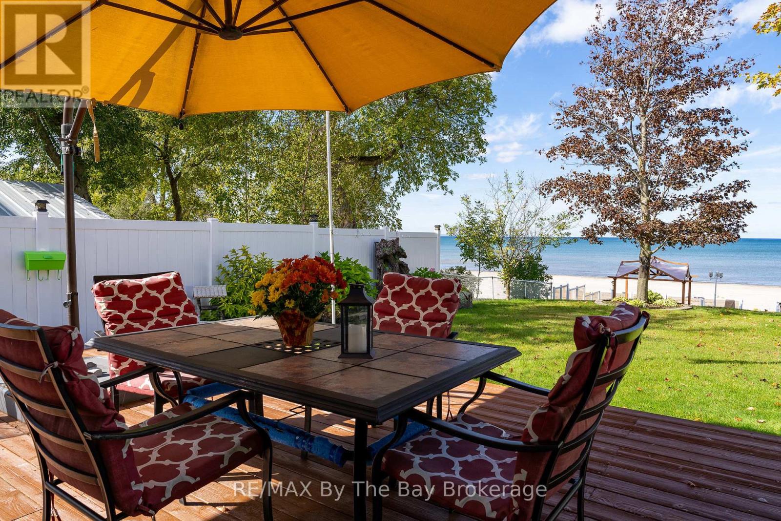 108 Shore Lane, Wasaga Beach, Ontario  L9Z 2J6 - Photo 19 - S12458778
