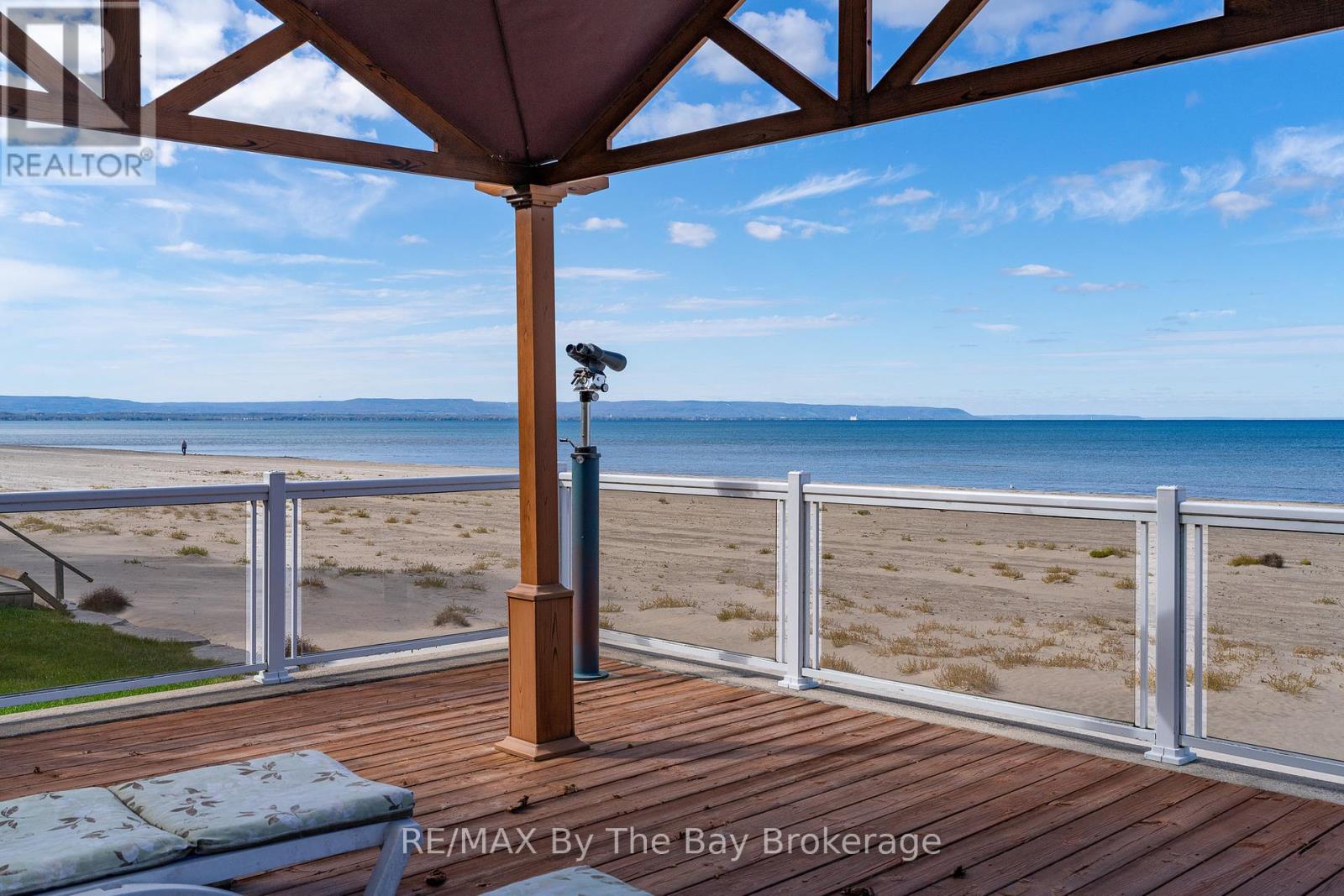 108 Shore Lane, Wasaga Beach, Ontario  L9Z 2J6 - Photo 3 - S12458778