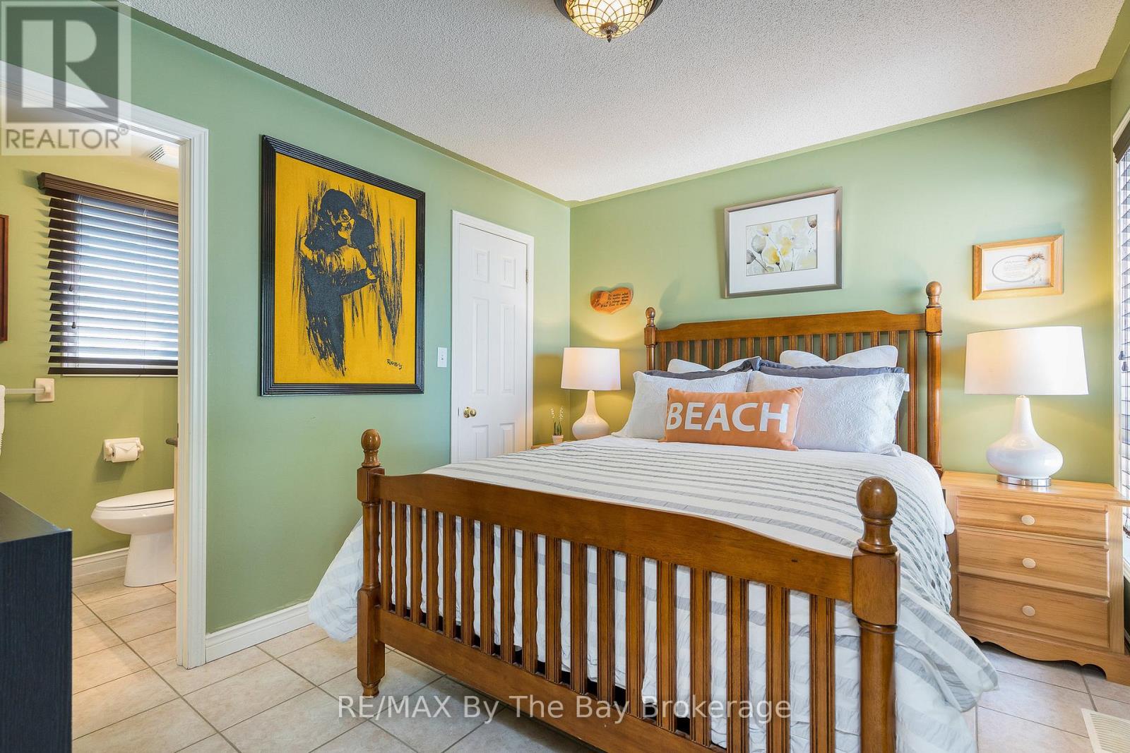 108 Shore Lane, Wasaga Beach, Ontario  L9Z 2J6 - Photo 30 - S12458778