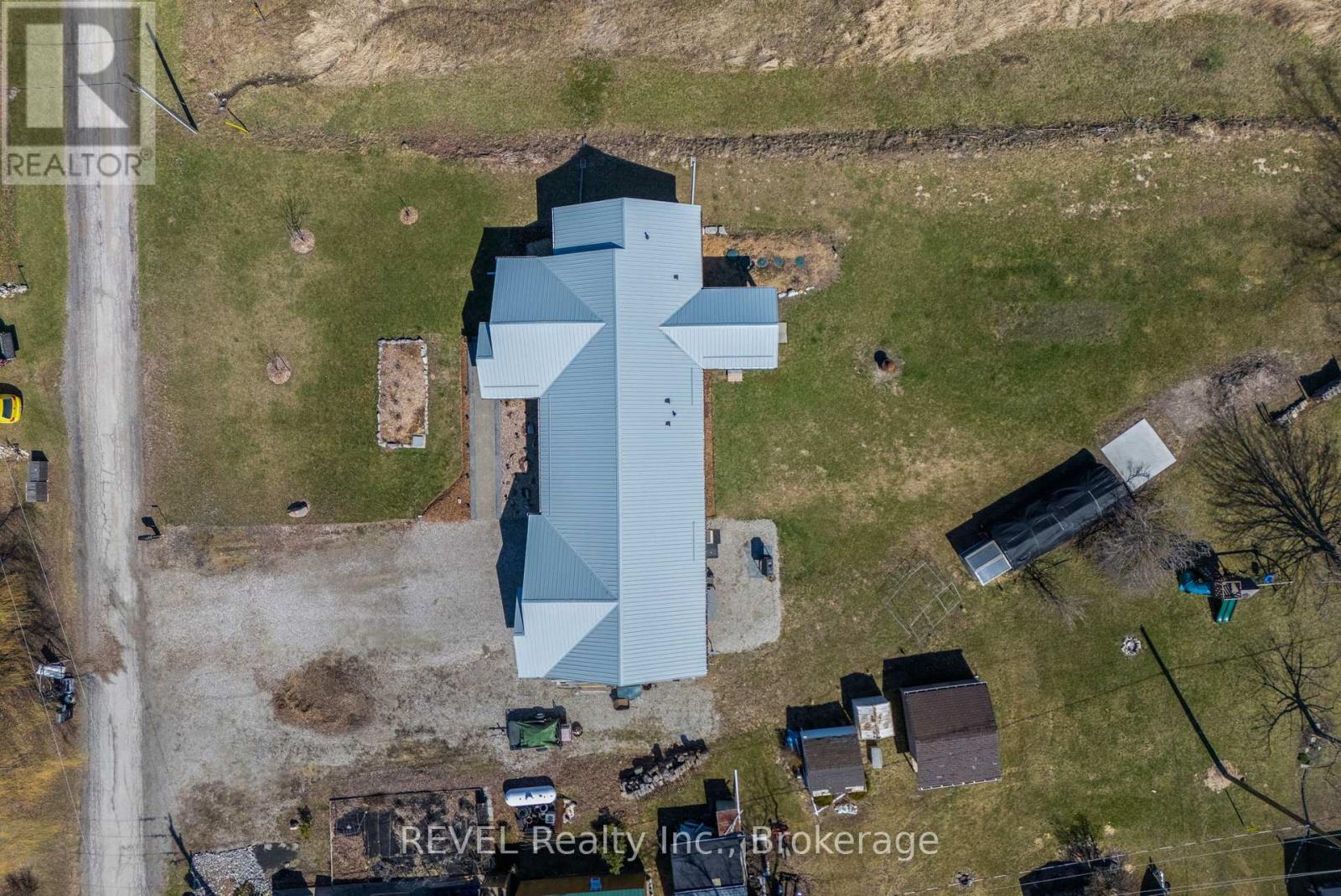 8 Reicheld Road, Haldimand, Ontario  N0A 1P0 - Photo 41 - X12377073
