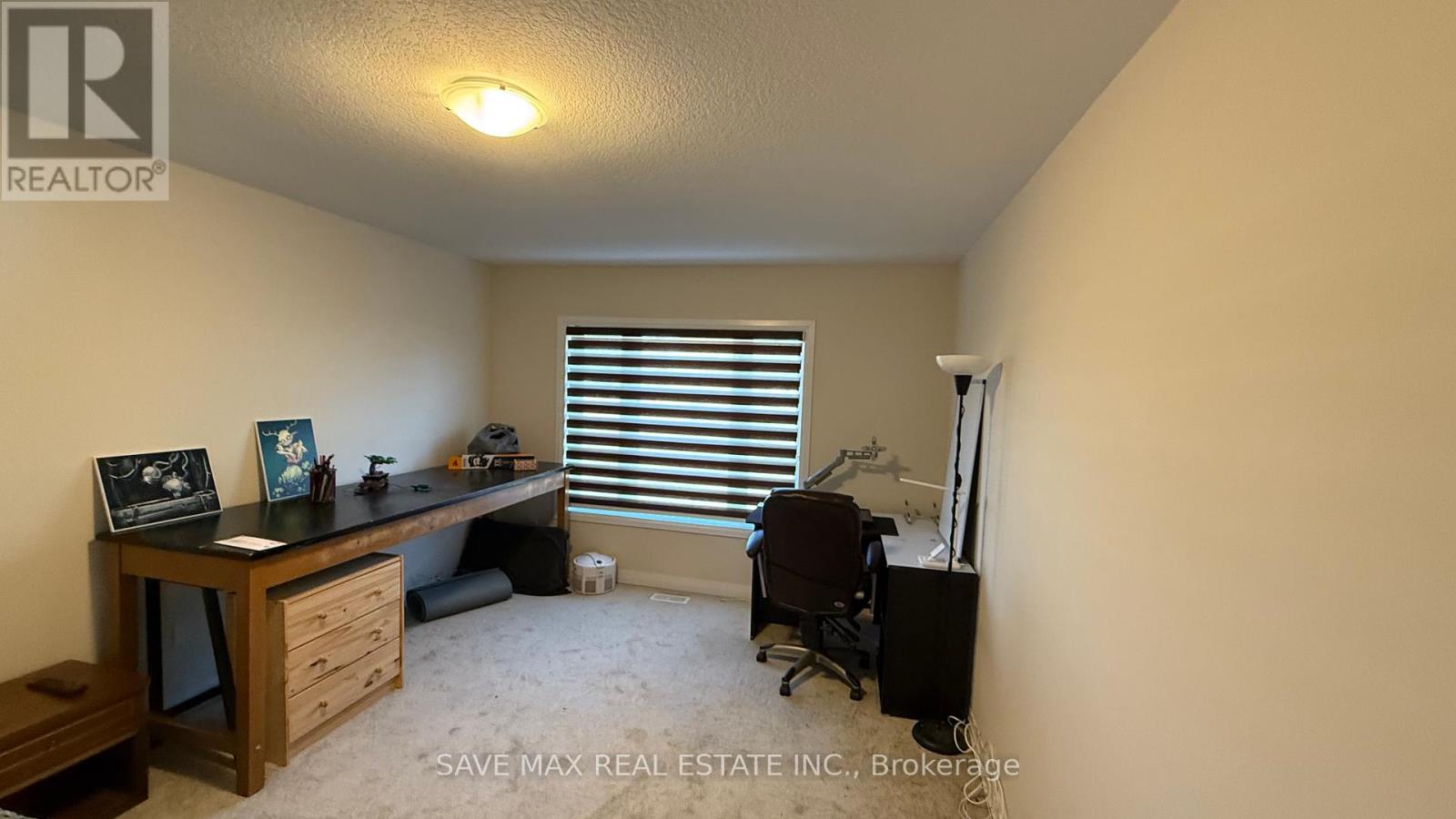 61 Progress Crescent, Kitchener, Ontario  N2R 0R7 - Photo 8 - X12456669