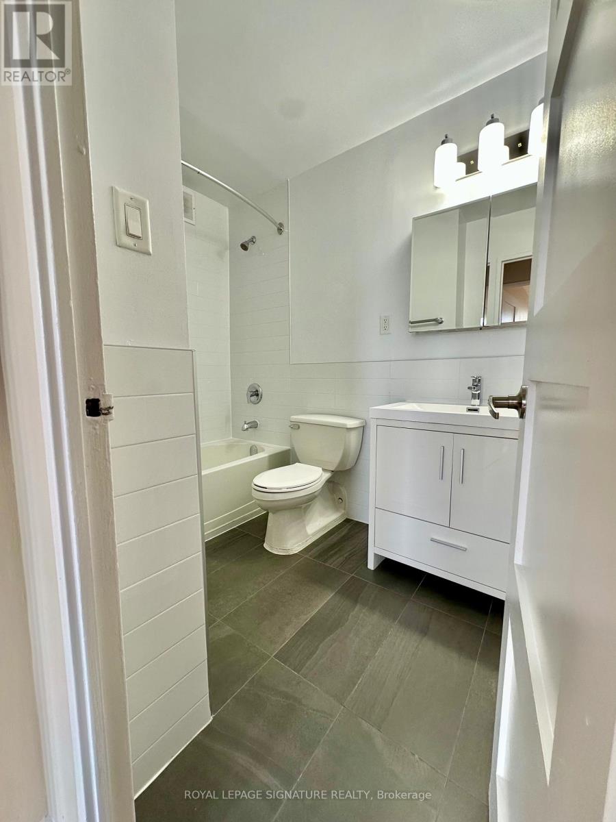 903 - 666 Spadina Avenue, Toronto, Ontario  M5S 2H8 - Photo 8 - C12440720