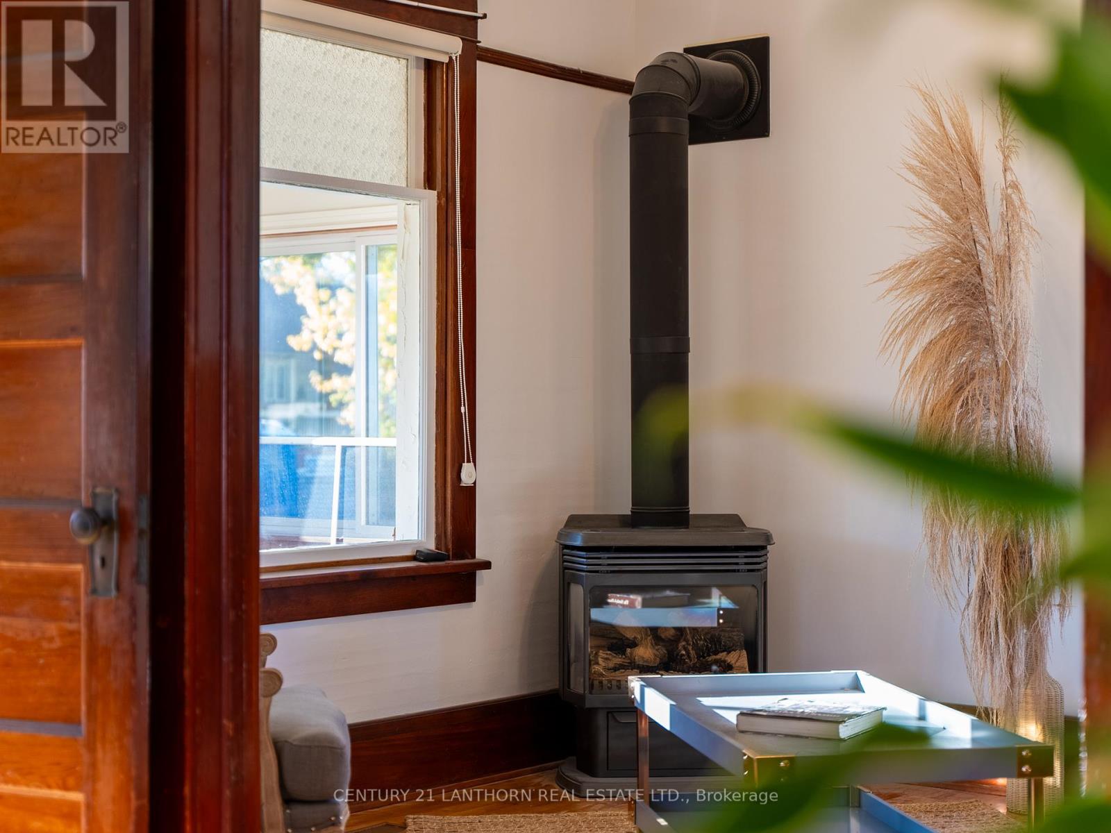 49 Consecon Street E, Prince Edward County, Ontario  K0K 3L0 - Photo 9 - X12445297
