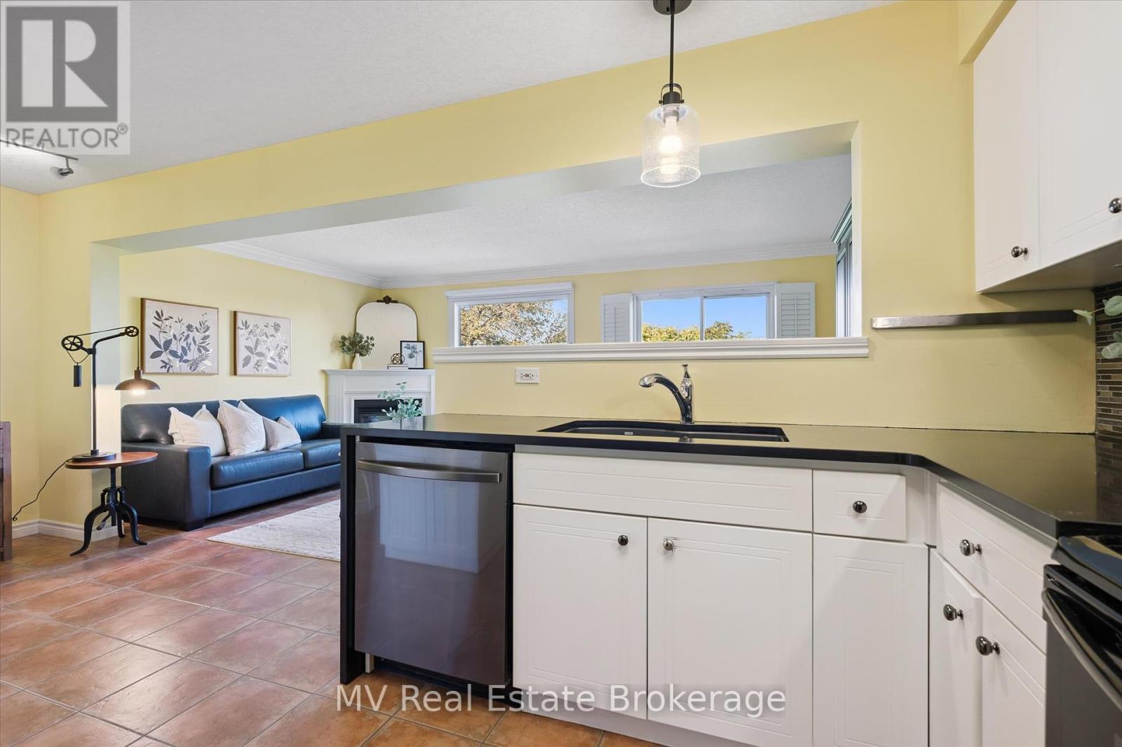 104 Gibbons Drive, Centre Wellington, Ontario  N1M 3V8 - Photo 17 - X12455921