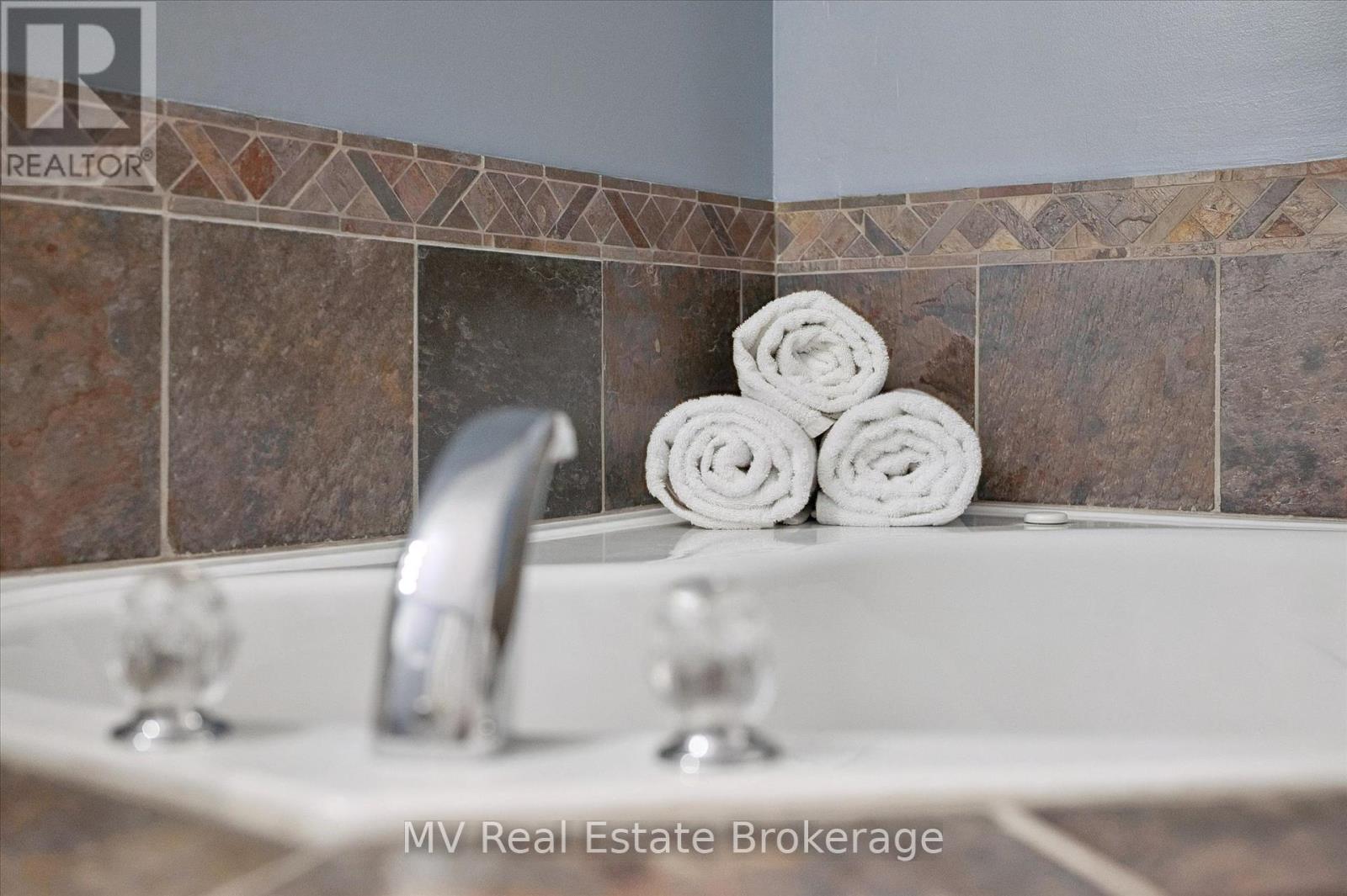 104 Gibbons Drive, Centre Wellington, Ontario  N1M 3V8 - Photo 31 - X12455921