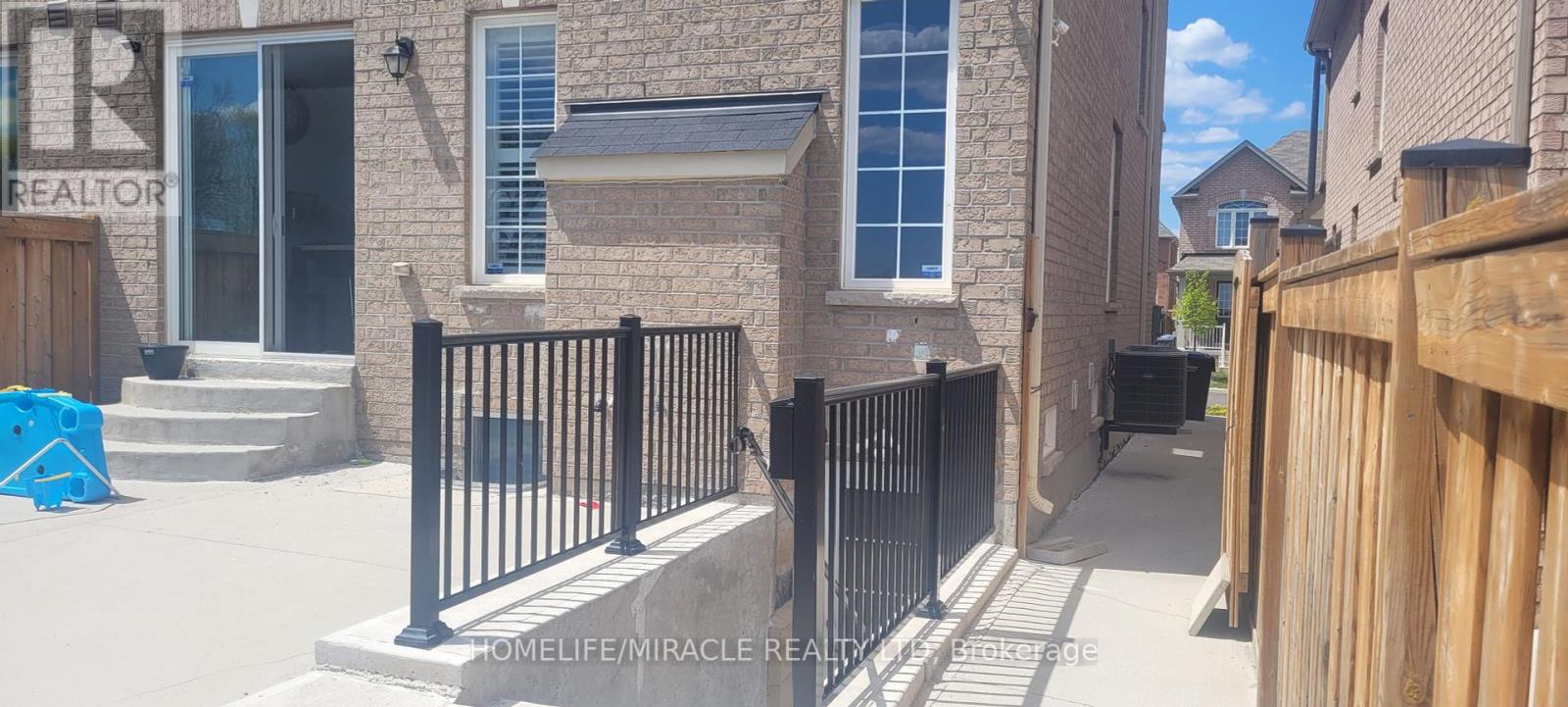 14 Vezna Crescent, Brampton, Ontario  L6X 5K6 - Photo 15 - W12458768