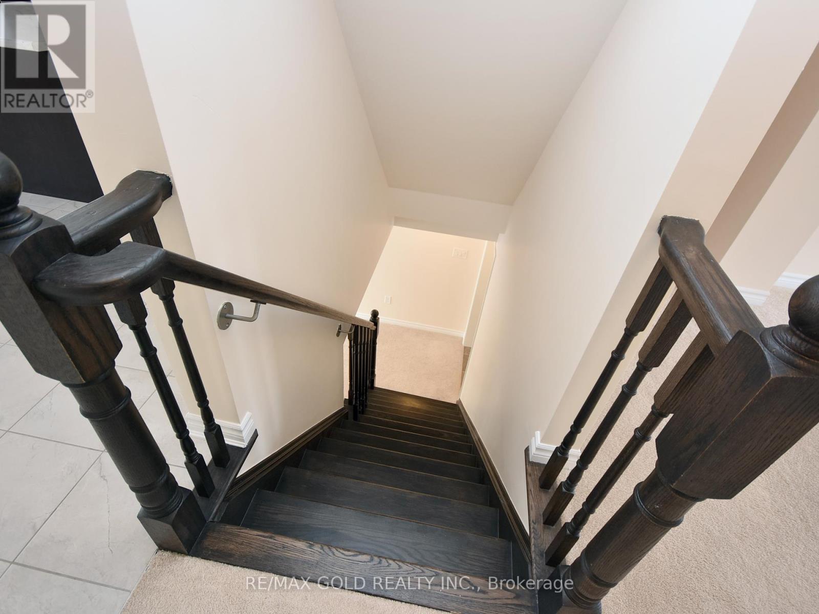 75 Metro Crescent, Brampton, Ontario  L7A 4P2 - Photo 12 - W12458771