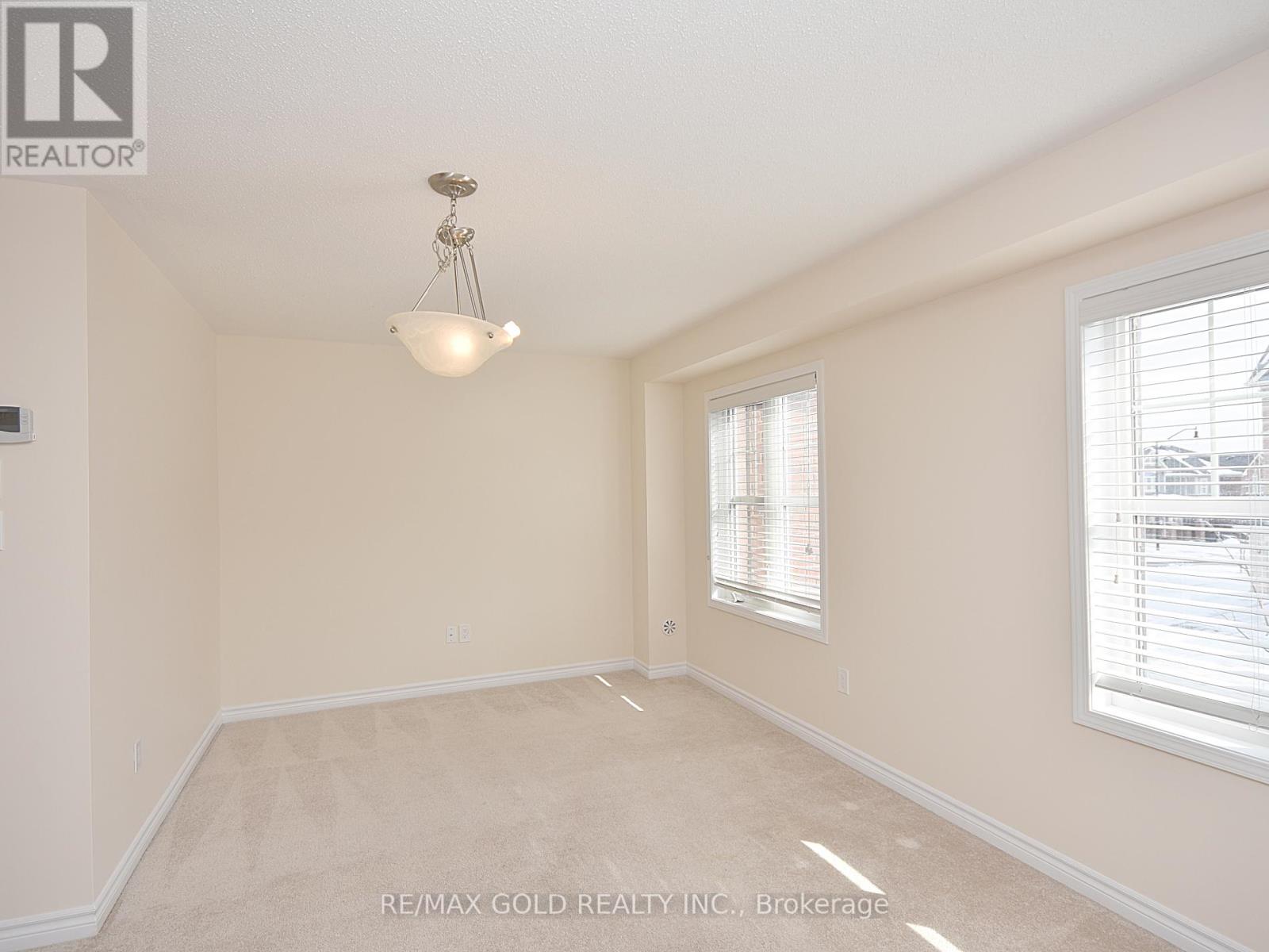 75 Metro Crescent, Brampton, Ontario  L7A 4P2 - Photo 2 - W12458771