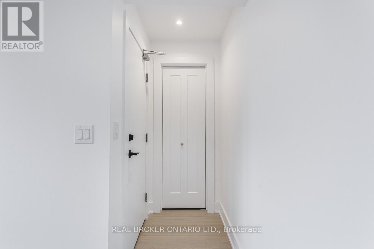 Lower - 185 Bowie Avenue, Toronto, Ontario  M6E 2R5 - Photo 2 - W12458779