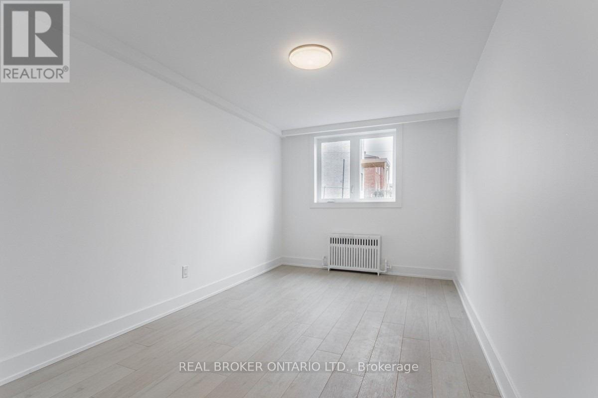 Lower - 185 Bowie Avenue, Toronto, Ontario  M6E 2R5 - Photo 7 - W12458779