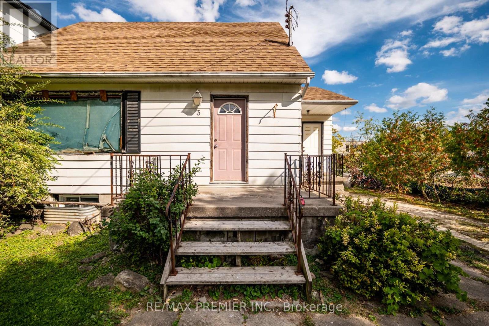 3 Parker Avenue, Richmond Hill, Ontario  L4E 2W4 - Photo 14 - N12450336