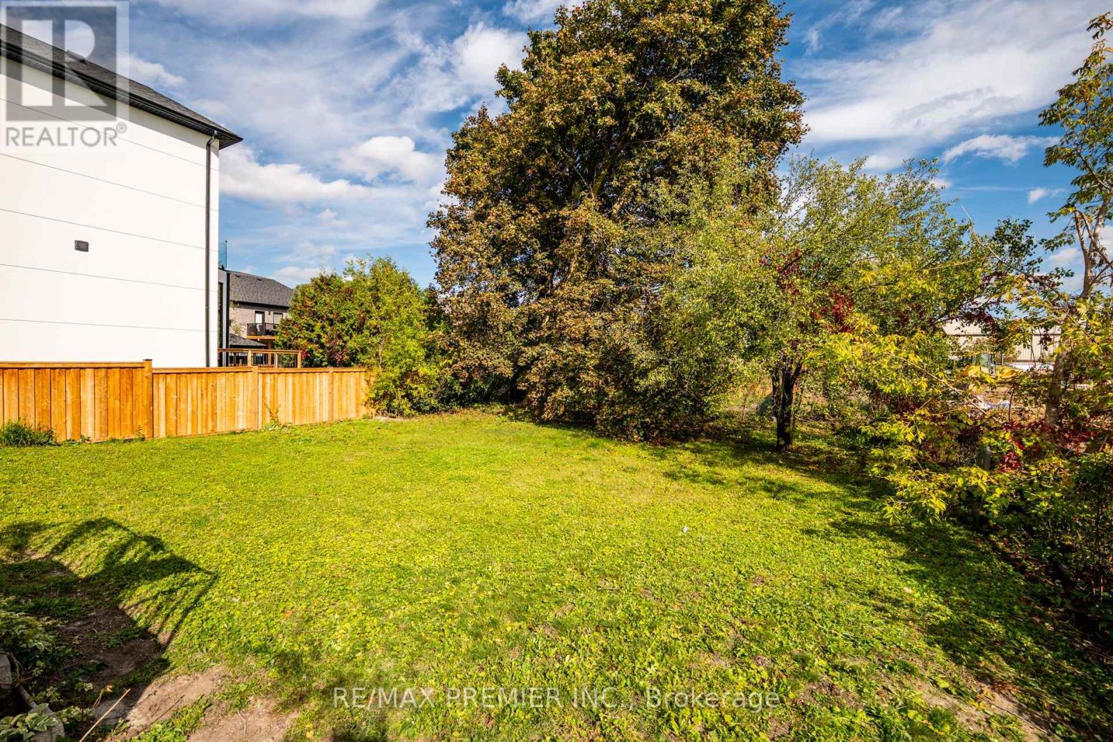3 Parker Avenue, Richmond Hill, Ontario  L4E 2W4 - Photo 16 - N12450336