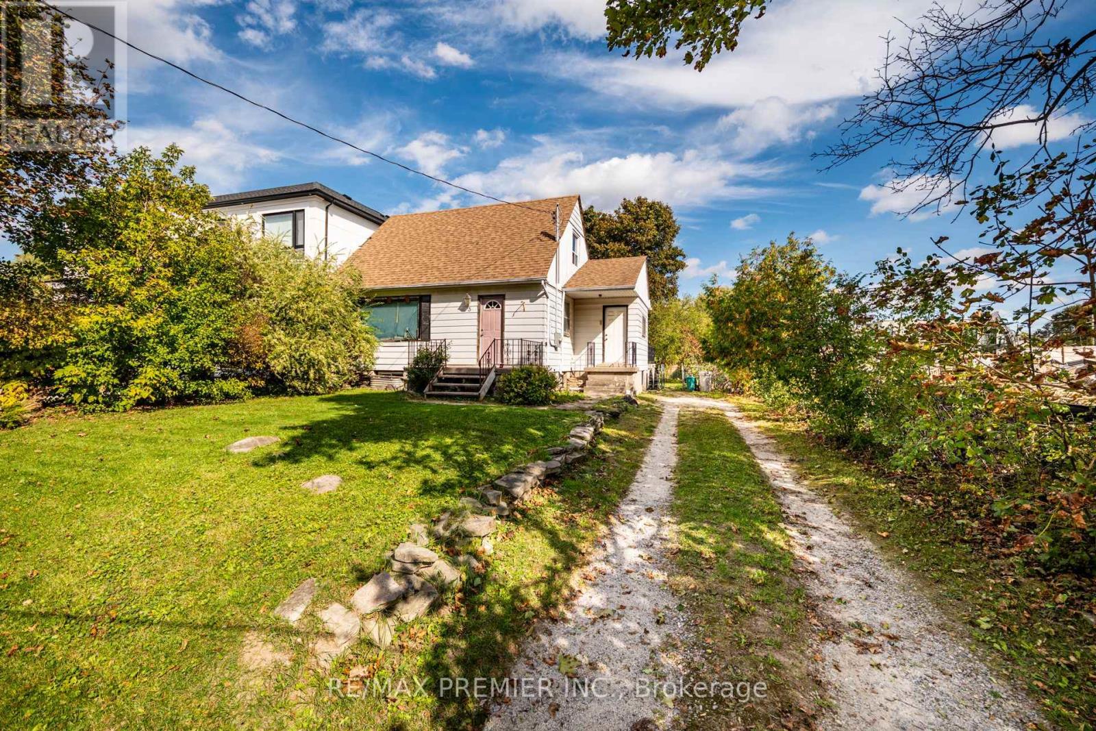 3 Parker Avenue, Richmond Hill, Ontario  L4E 2W4 - Photo 10 - N12450336