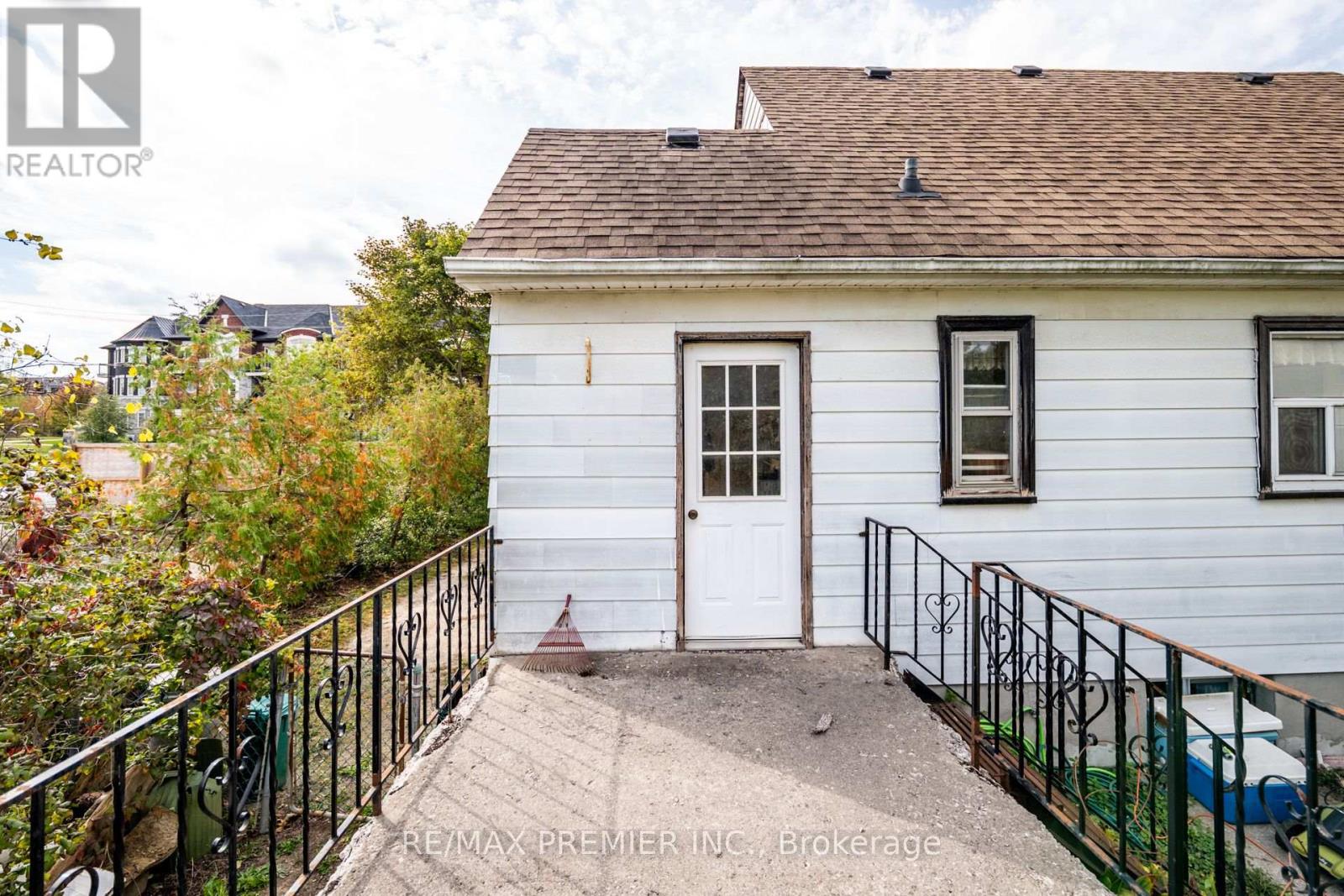 3 Parker Avenue, Richmond Hill, Ontario  L4E 2W4 - Photo 24 - N12450336