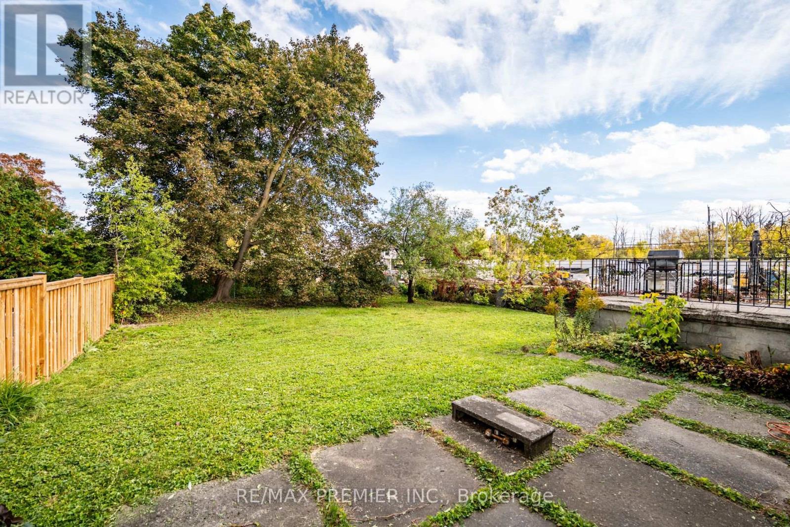 3 Parker Avenue, Richmond Hill, Ontario  L4E 2W4 - Photo 22 - N12450336