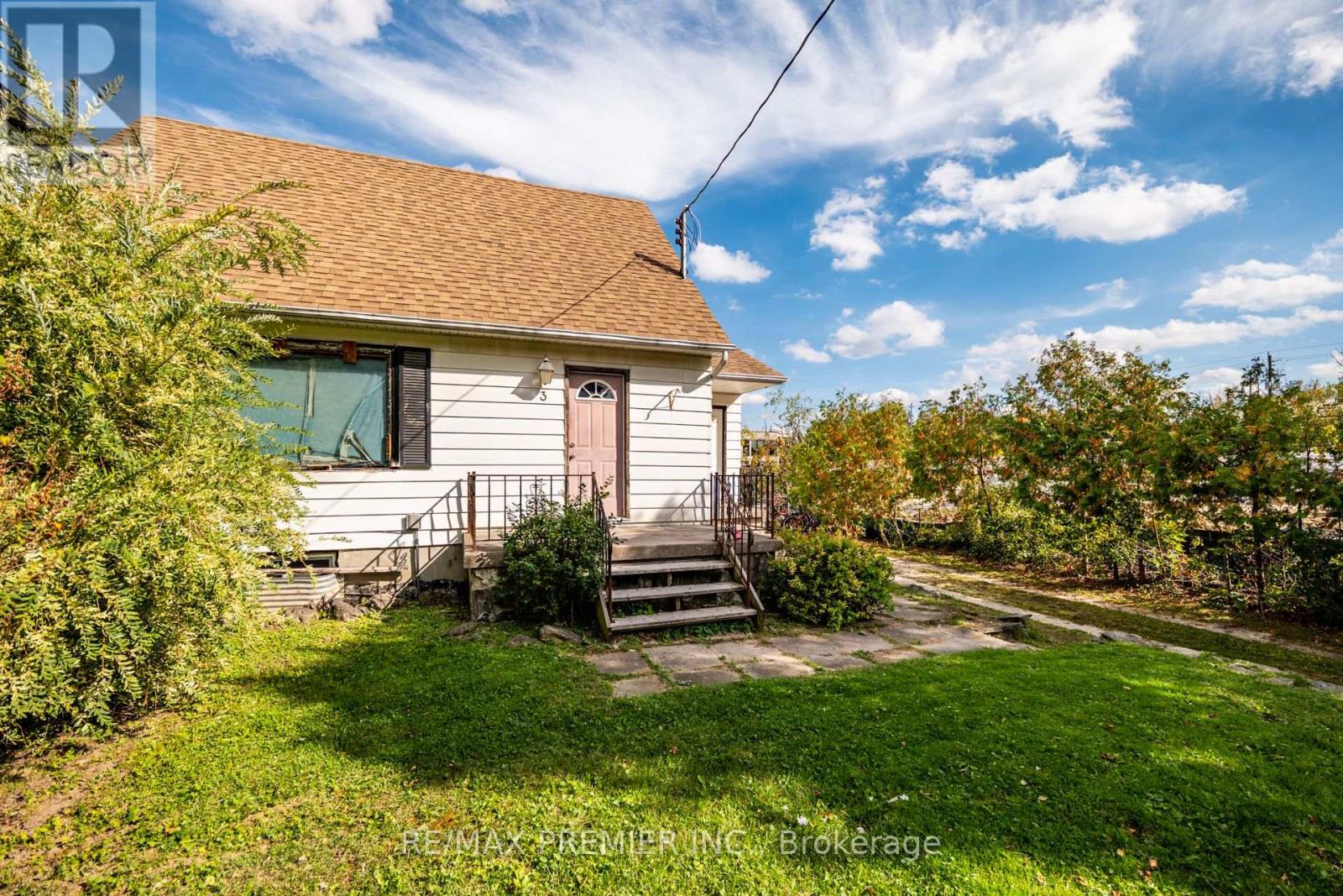 3 Parker Avenue, Richmond Hill, Ontario  L4E 2W4 - Photo 13 - N12450336