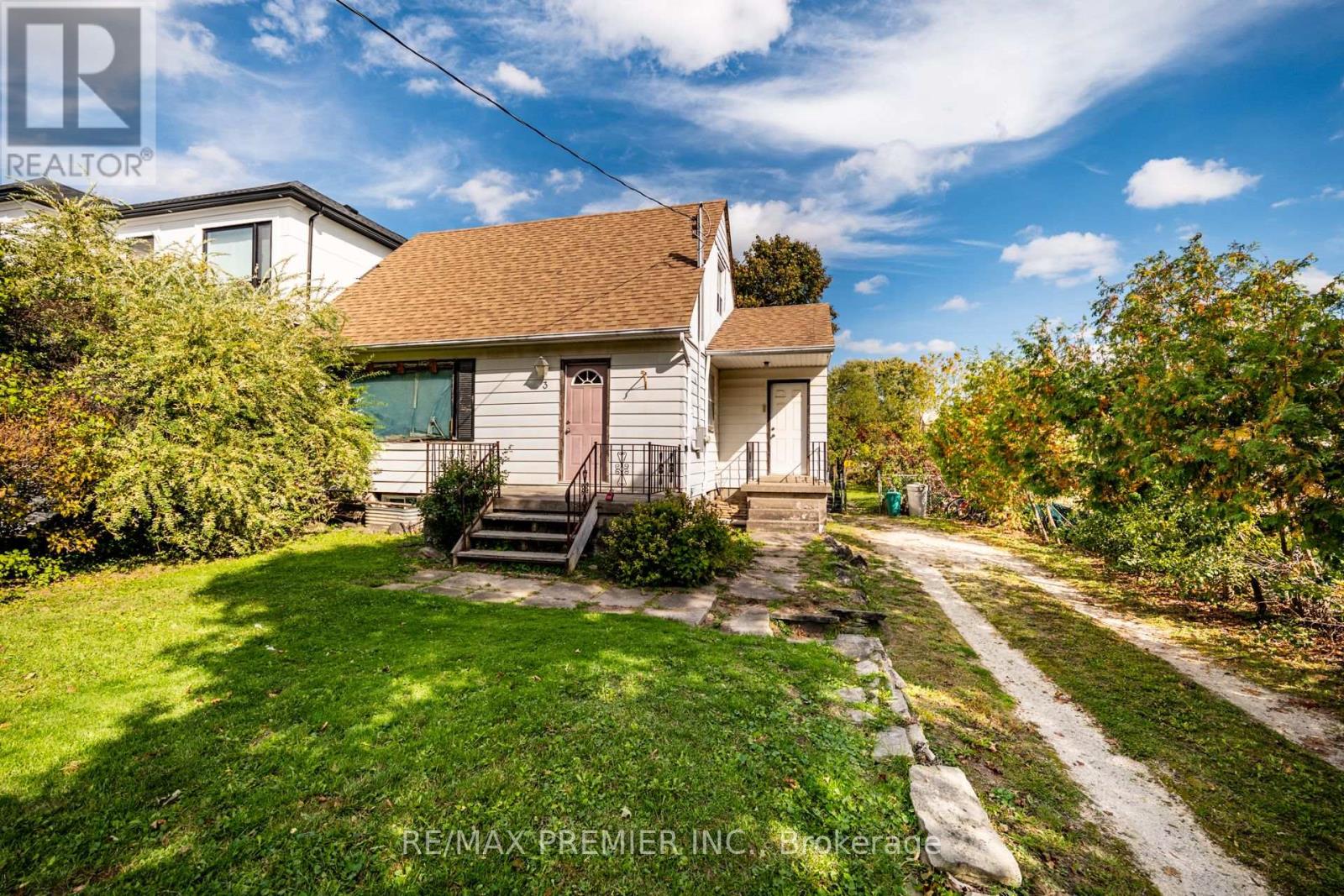 3 Parker Avenue, Richmond Hill, Ontario  L4E 2W4 - Photo 11 - N12450336
